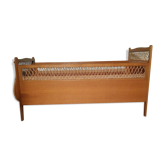 Children's bed wood and rattan feet compas vintage 60s
