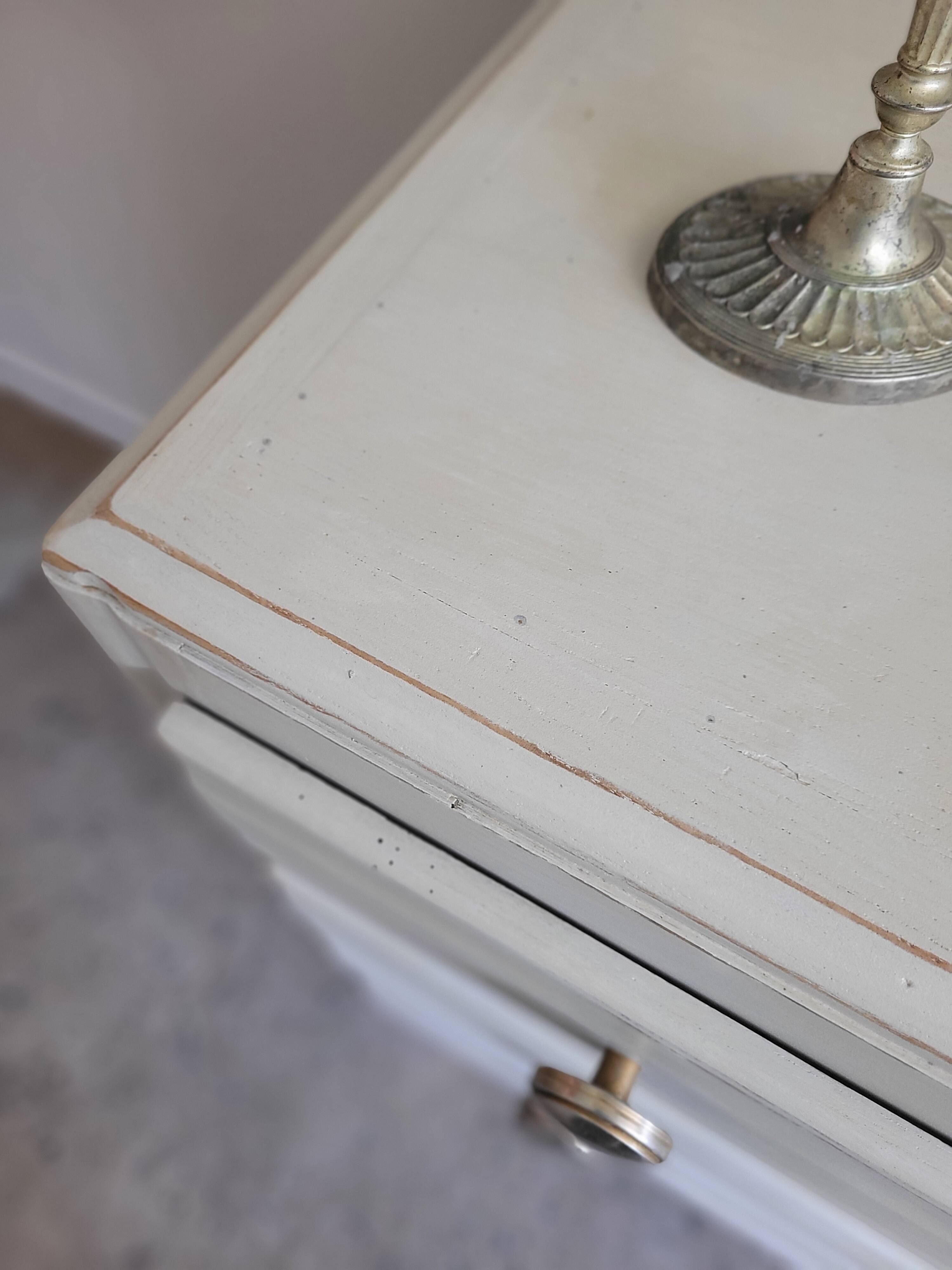 Commode Art Déco blanche patinée