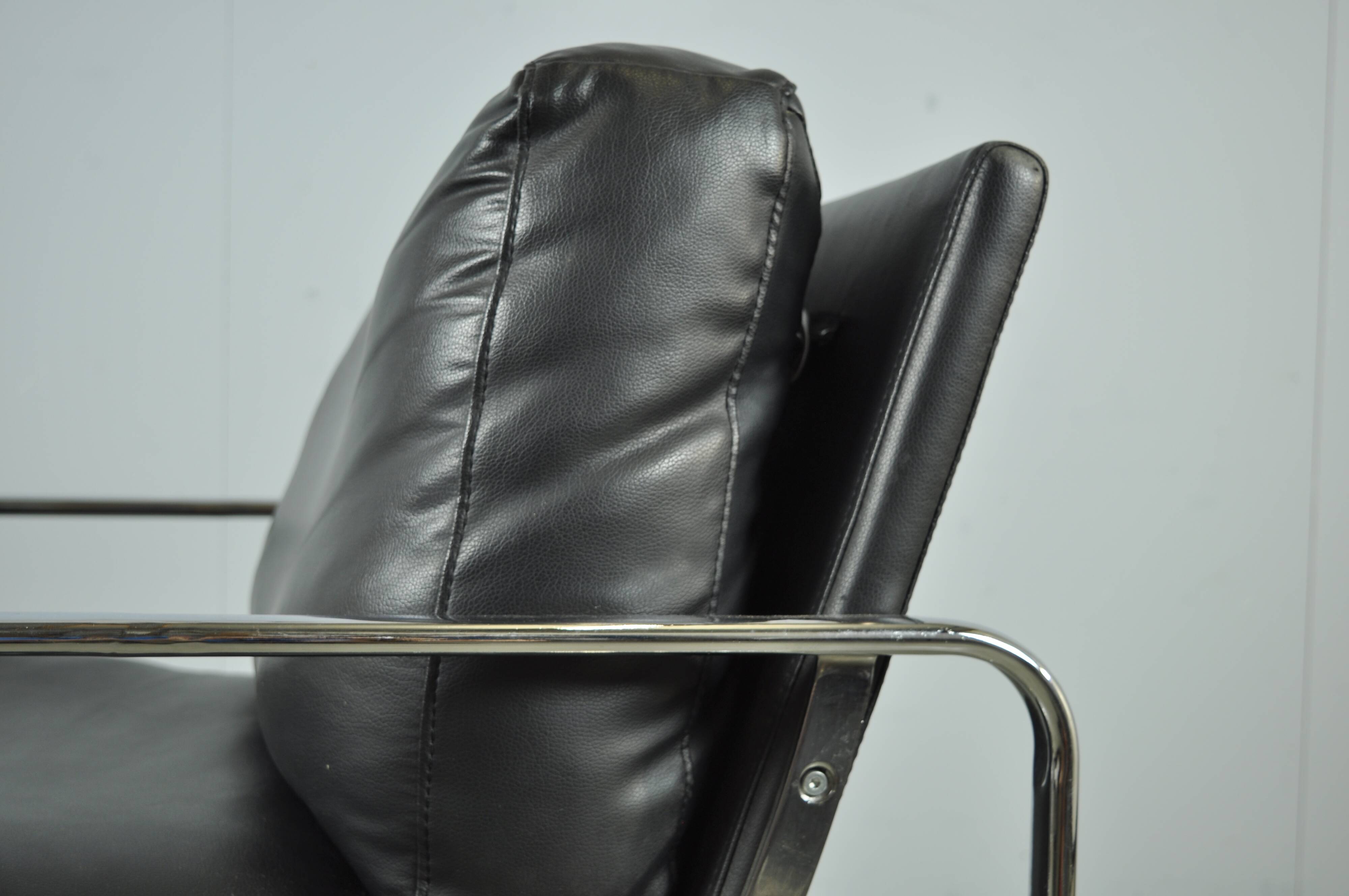 Black leather and metal armchair, 1980s