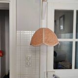 Raffia flower suspension