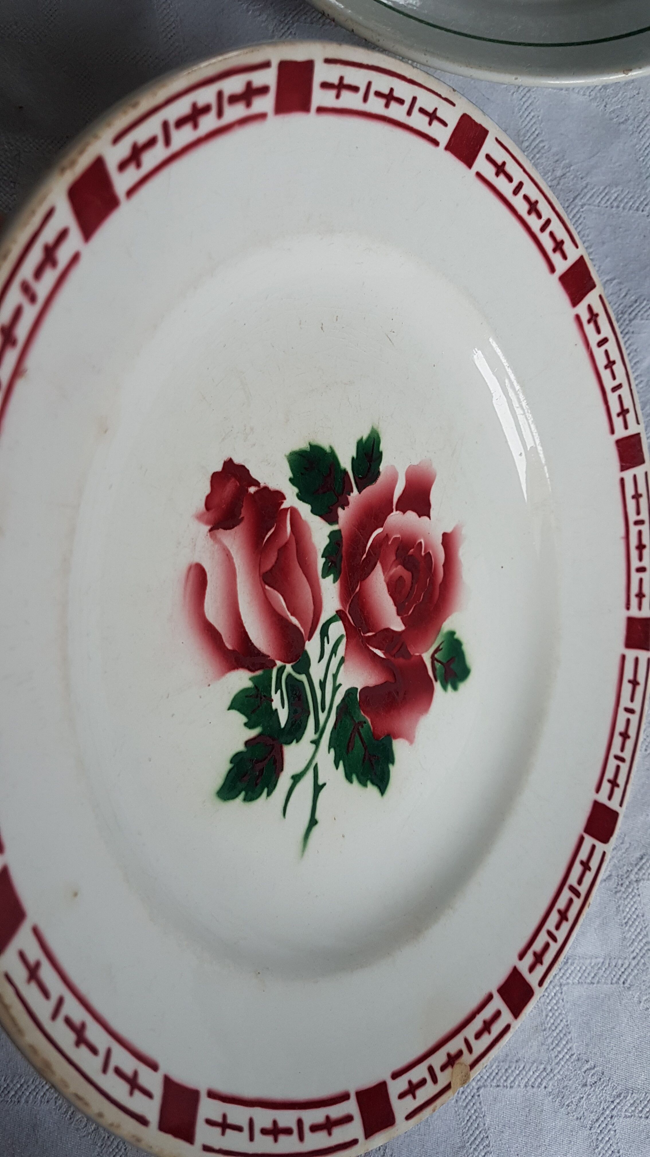 Assiette en faïence de Digoin