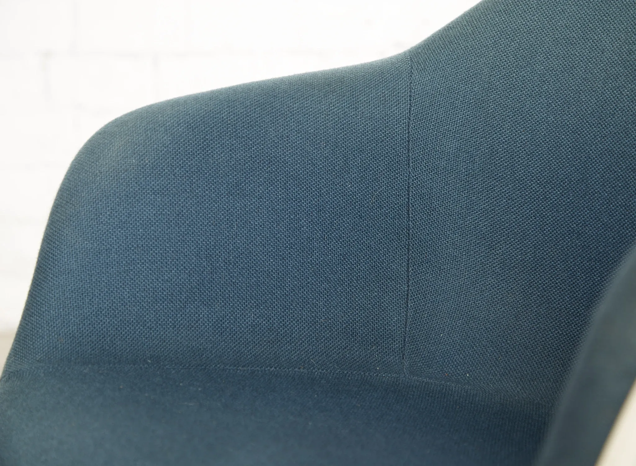 Pair dal la fonda fiberglas chair by charles & ray eames for vitra
