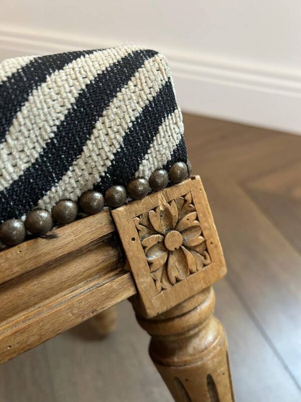 Repose-pied de style Louis XVI