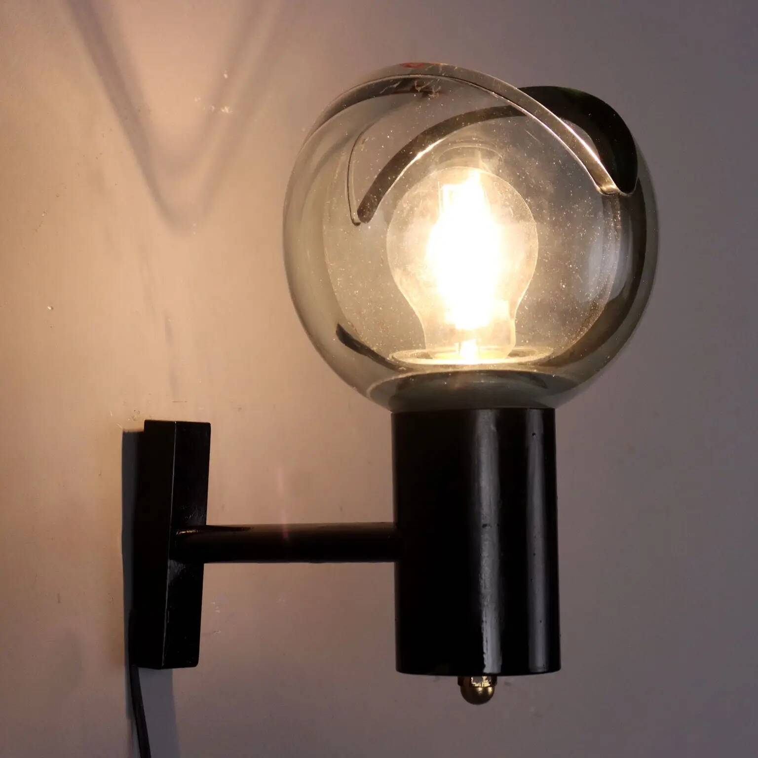 Vintage wall light in glass and aluminium, Italy, 1960s
