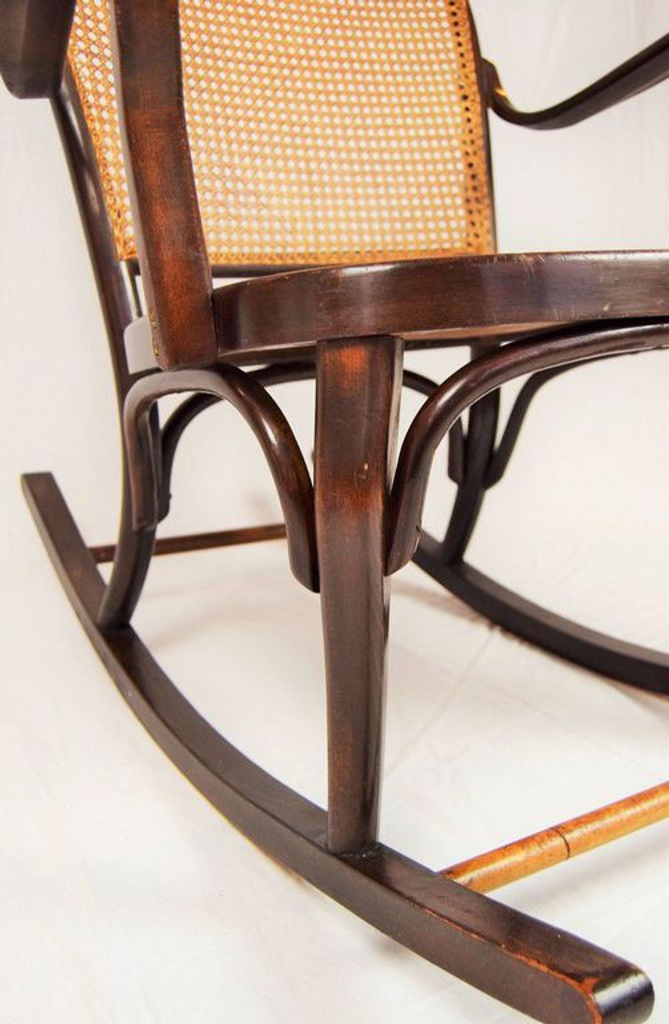 Rocking chair A752 par Josef Frank pour Thonet 1930s