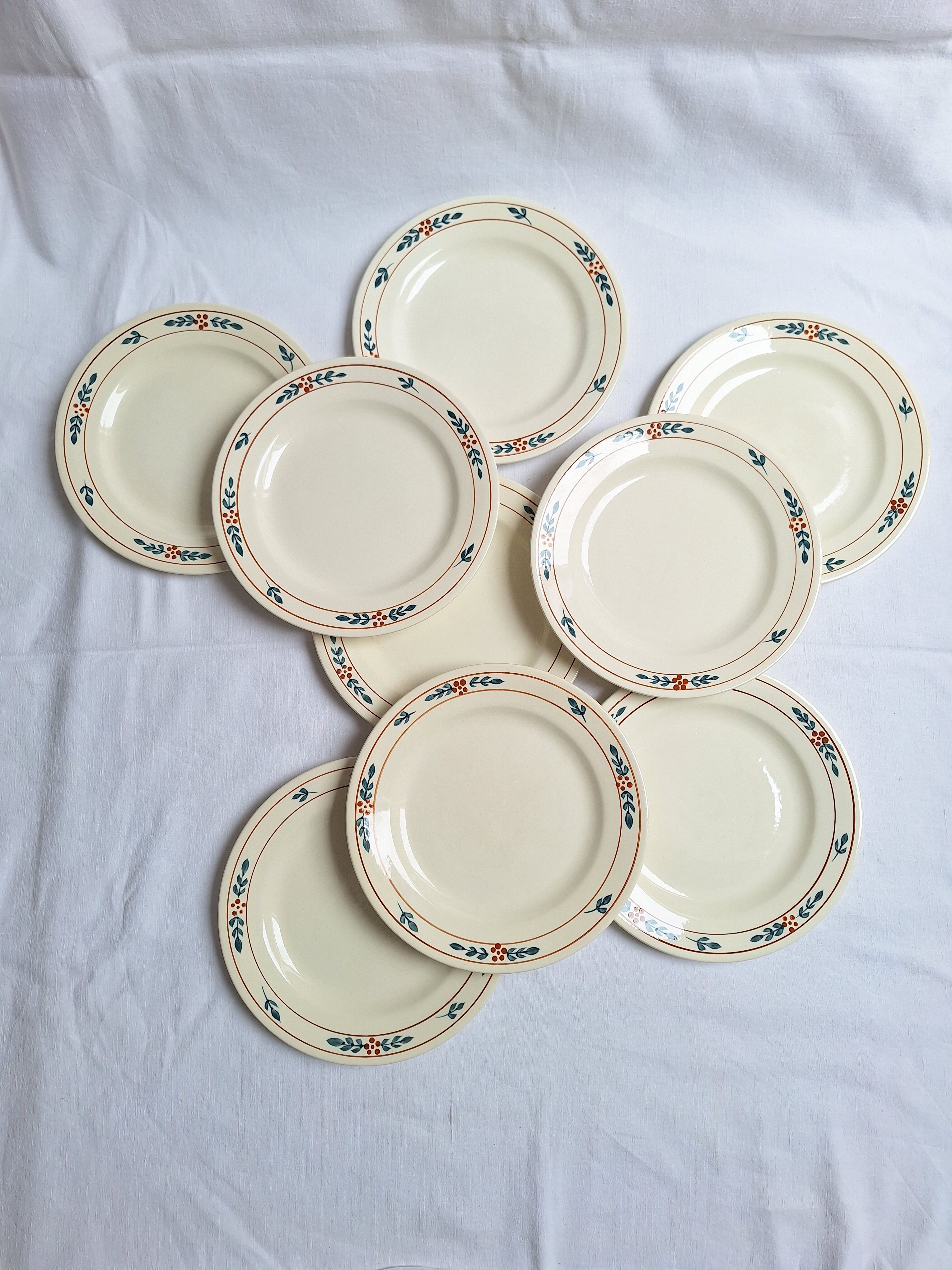 Assiettes plates Charbonnier Salins modèle Fécamp