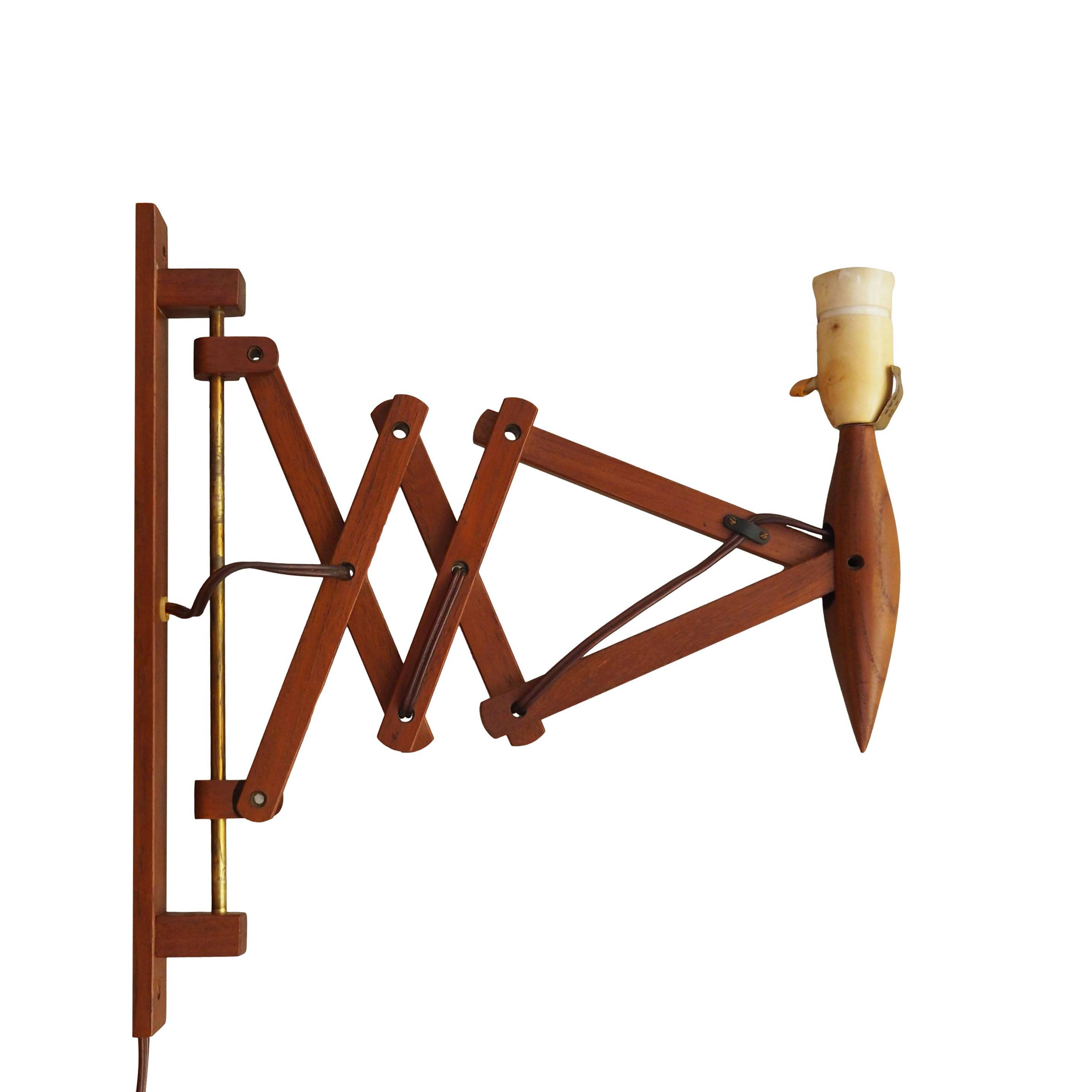 Teak wall lamp Scissor, Danish design, 1970s, manufacture: Lyfa