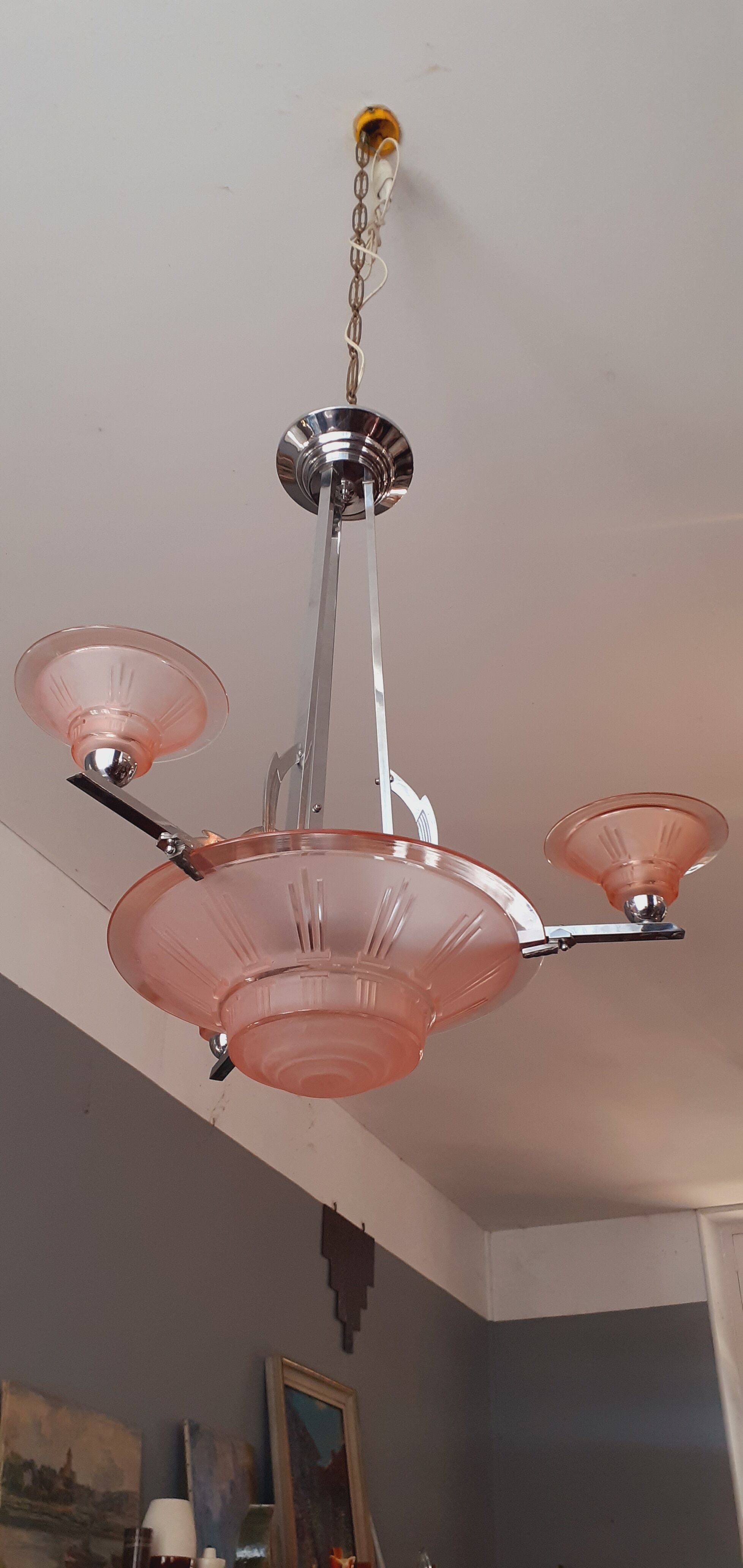 Lustre 1930 art déco en bronze chromé et verrerie moulée