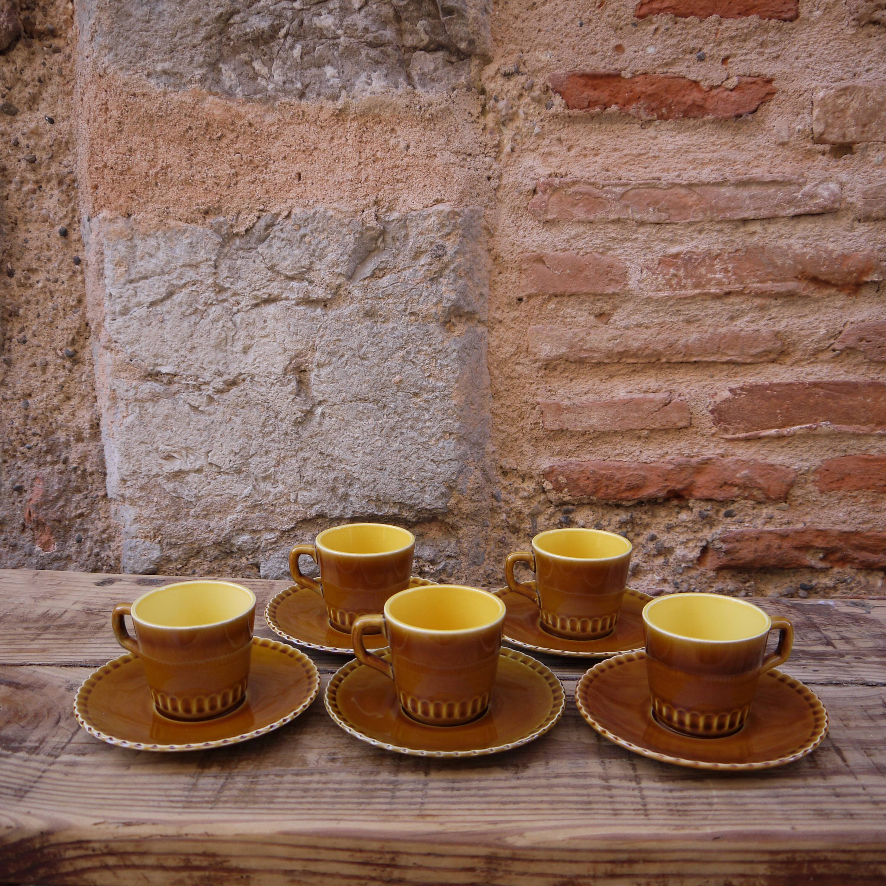 Lot of five cups and saucers Digoin