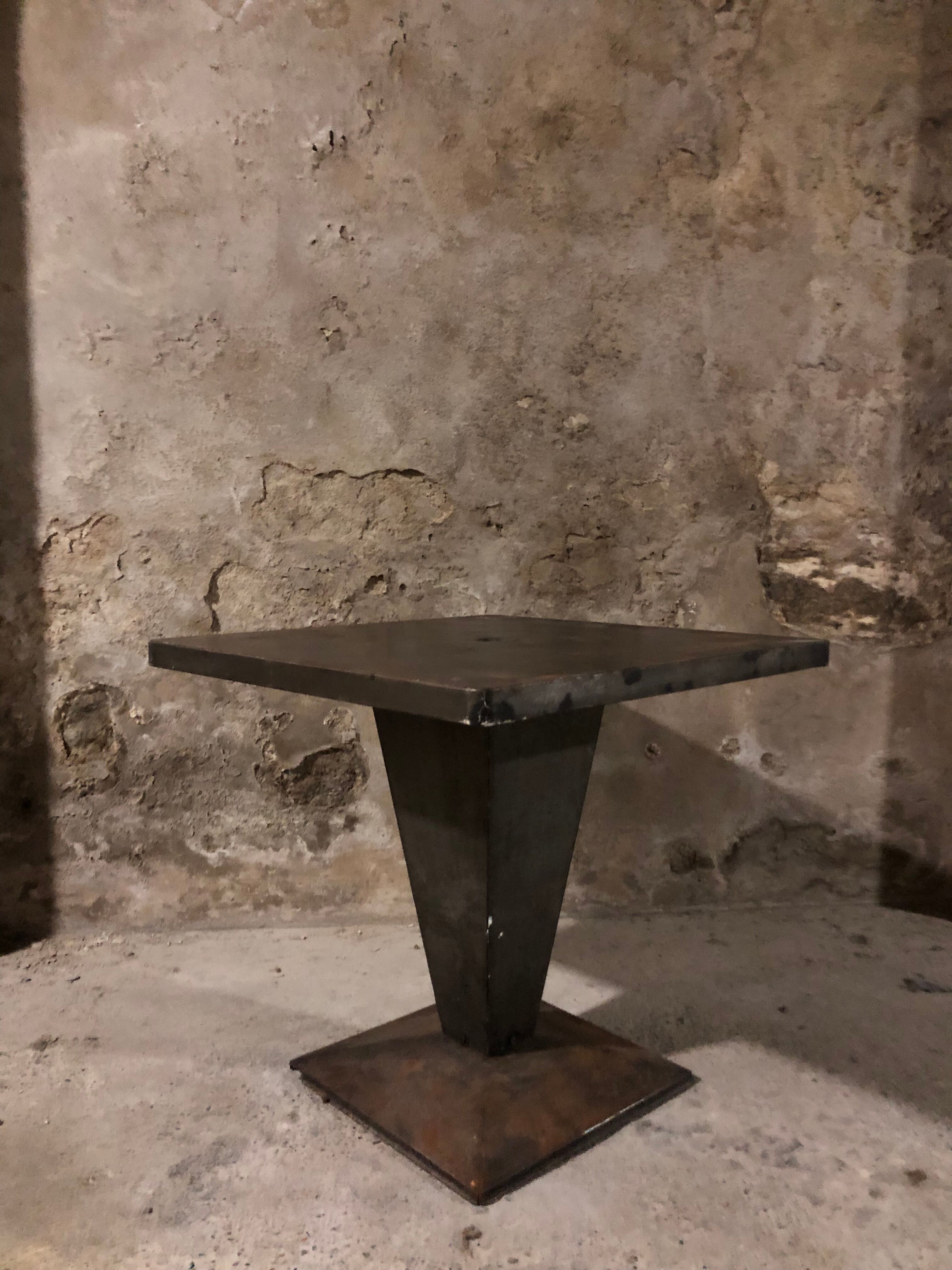 KUB Tolix table by Xavier Pauchard