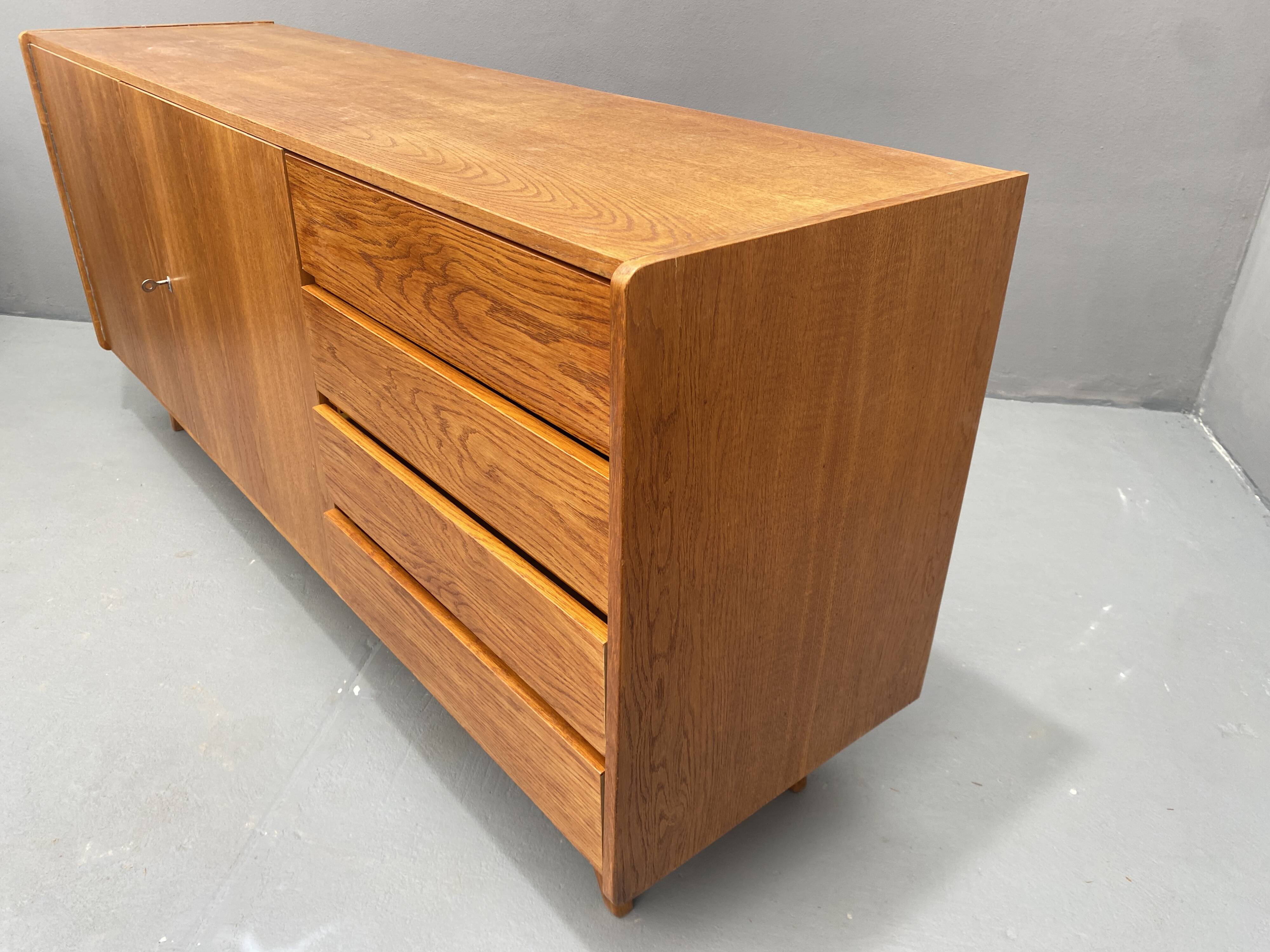 Enfilade vintage U-460 par Jiří Jiroutek pour Interiér Praha, Tchécoslovaquie