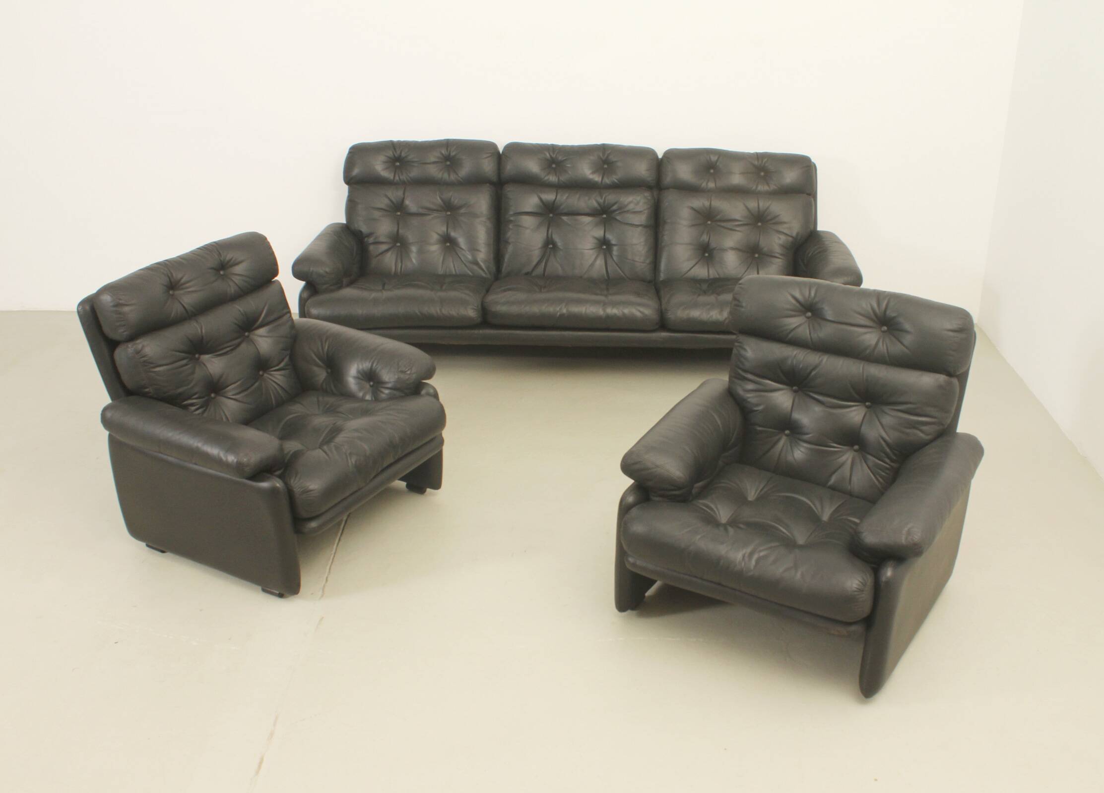Three-seater Coronado sofa by Tobia Scarpa for B&B, Italy, 1966.