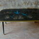 Table basse décor oiseaux bleus, années 60-70