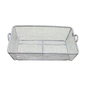 Basket of mesh galvanized iron