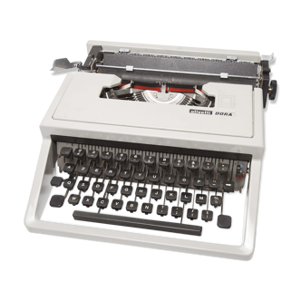 Dora by 70 Olivetti typewriter