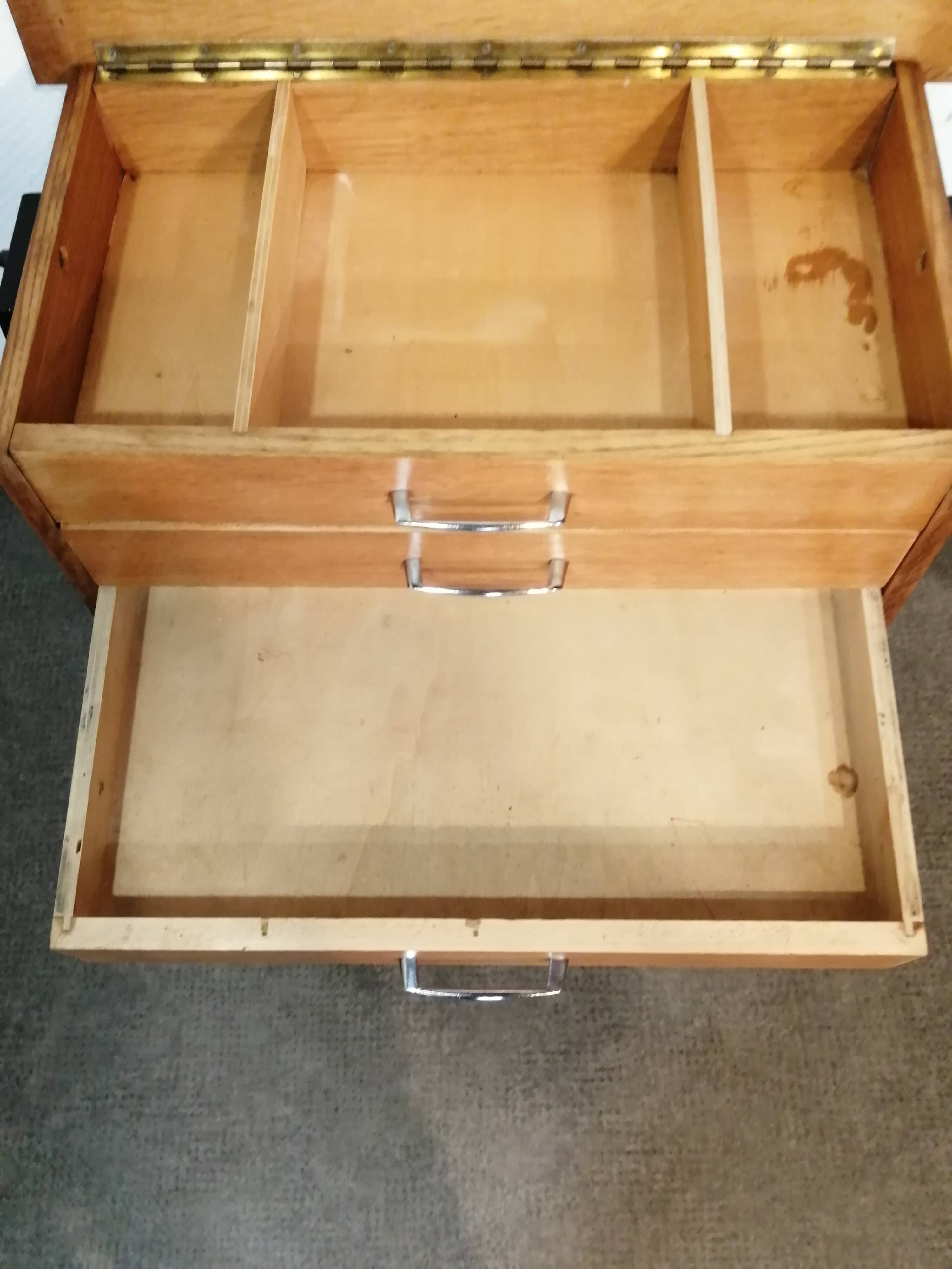 Scandinavian worker / bedside table in wood and metal from the 50s-60s