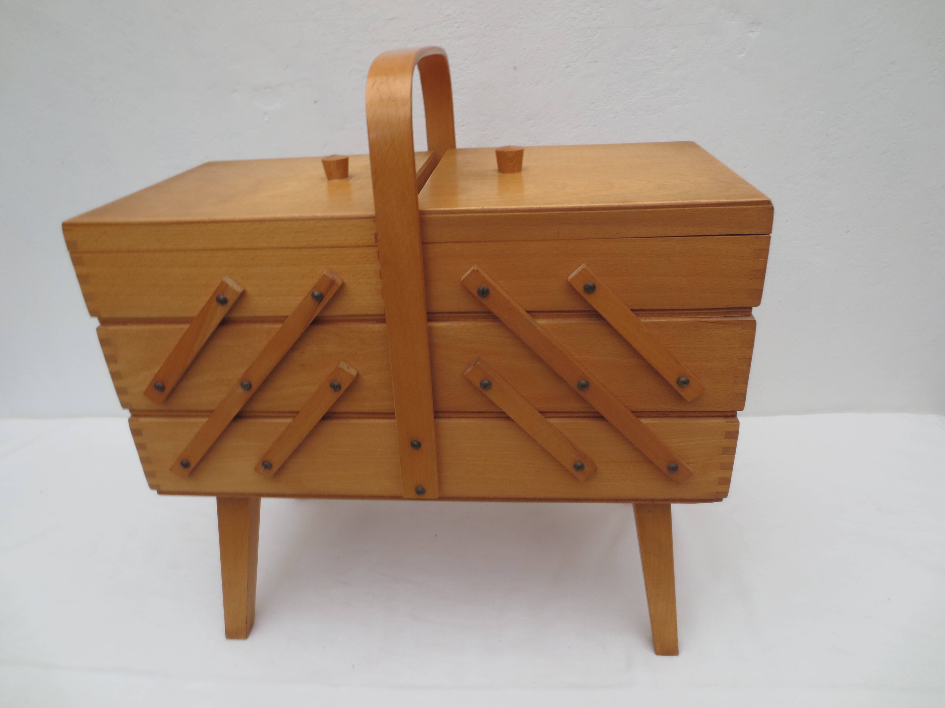 Nice-sized worker, in light varnished wood