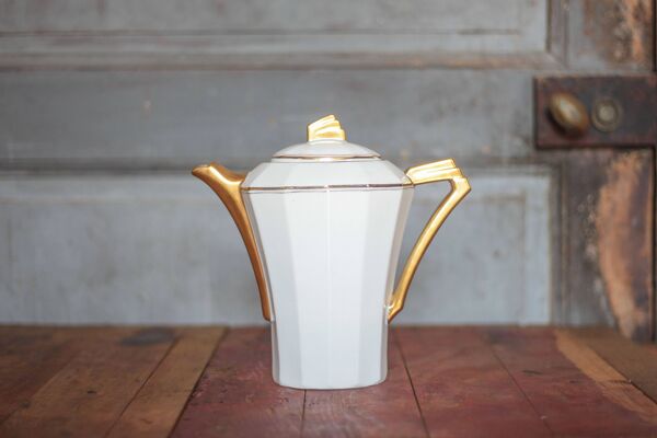 Service a Thé porcelaine Limoges art déco, sucrier et pot a lait, cuisine