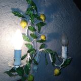 Wire wall lamp decorated with lemons