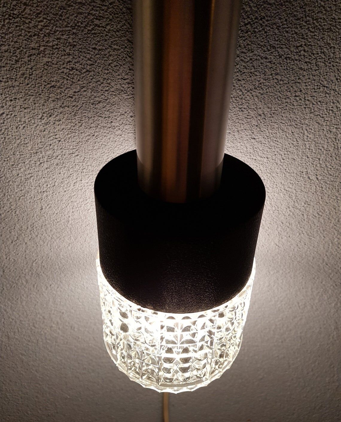 Chrome wandamp design applique with Philips 60s shadow glass