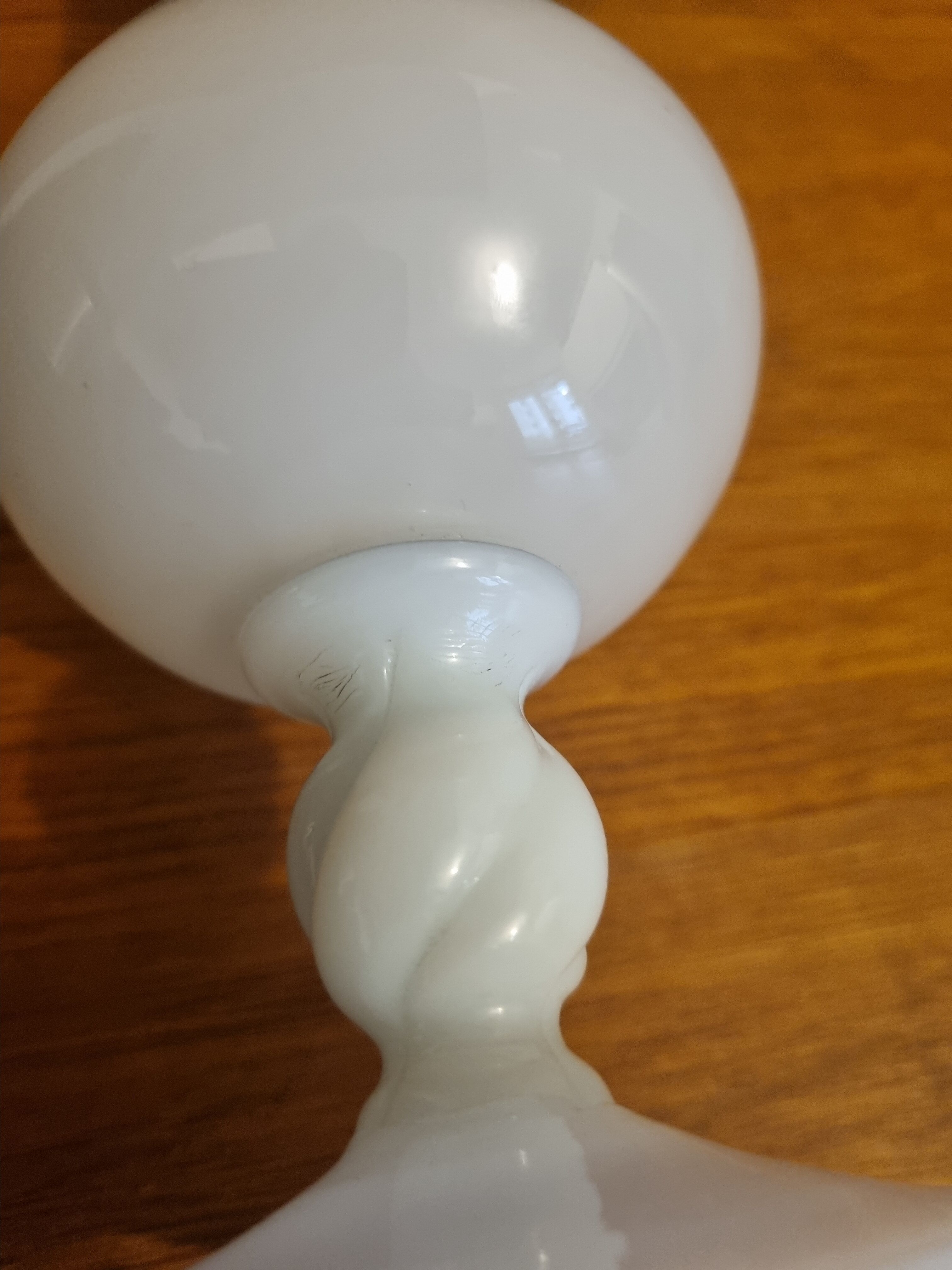 Vase vintage en opaline blanche 23 cm