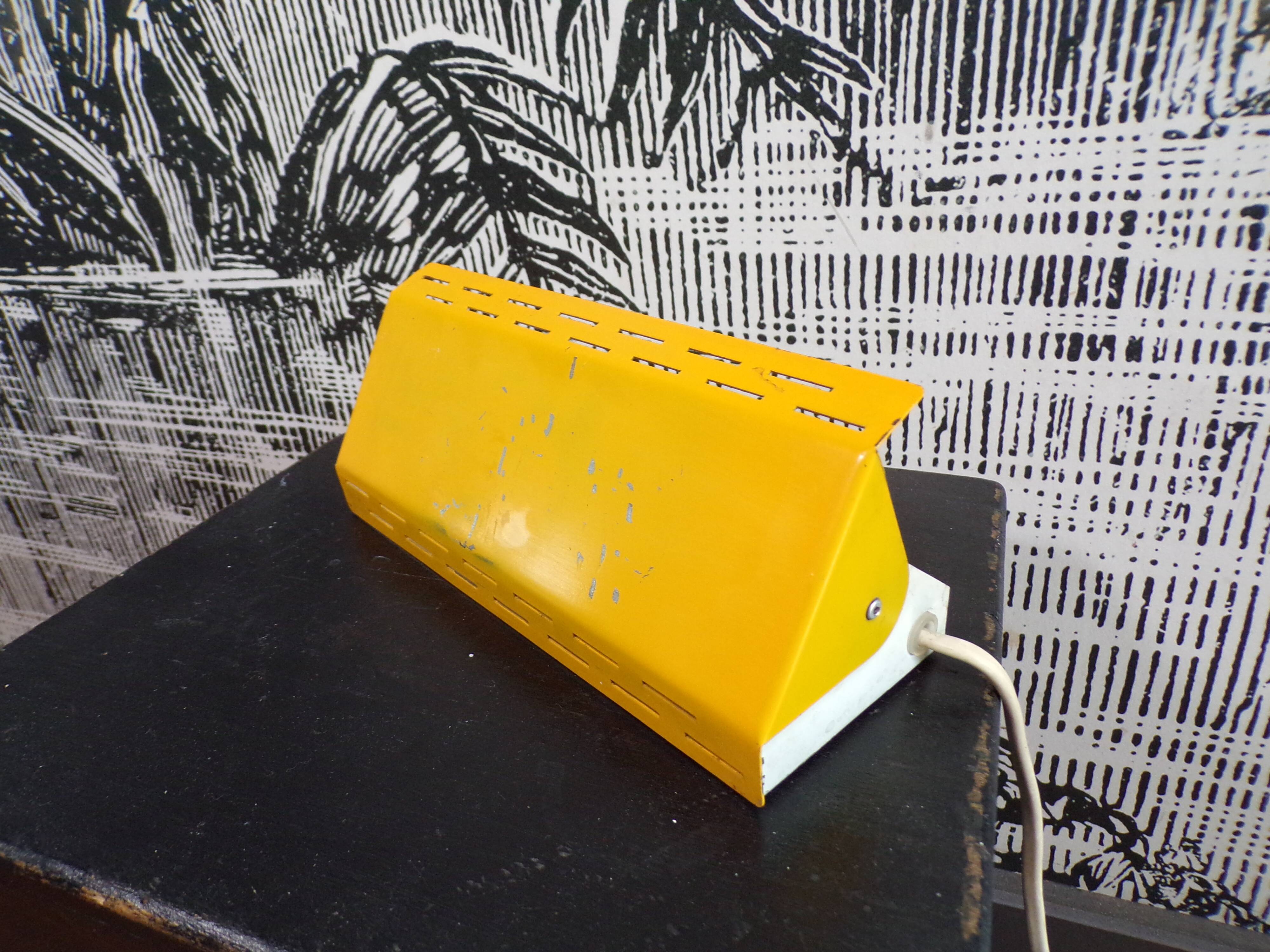 Vintage shutter wall lamp