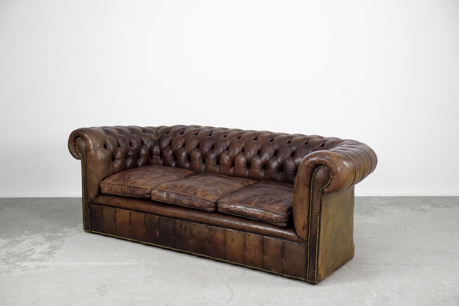 Antique brown leather chesterfield sofa, 1920s