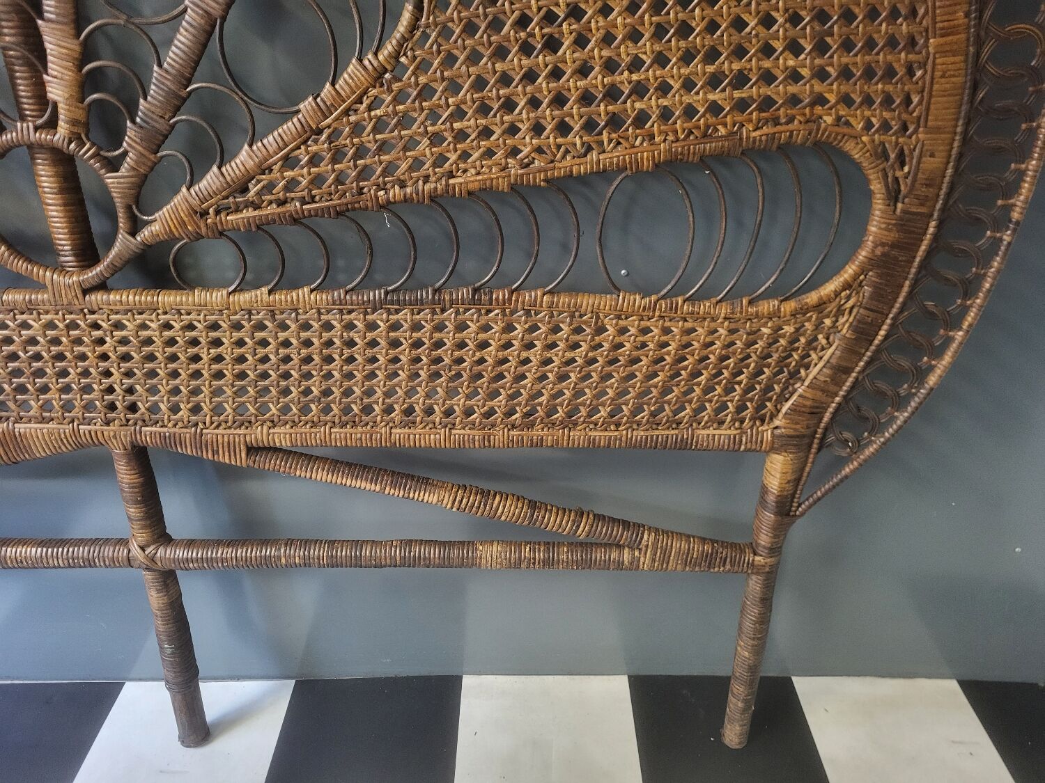 Large rattan peacock headboard "Emmanuelle" Vintage