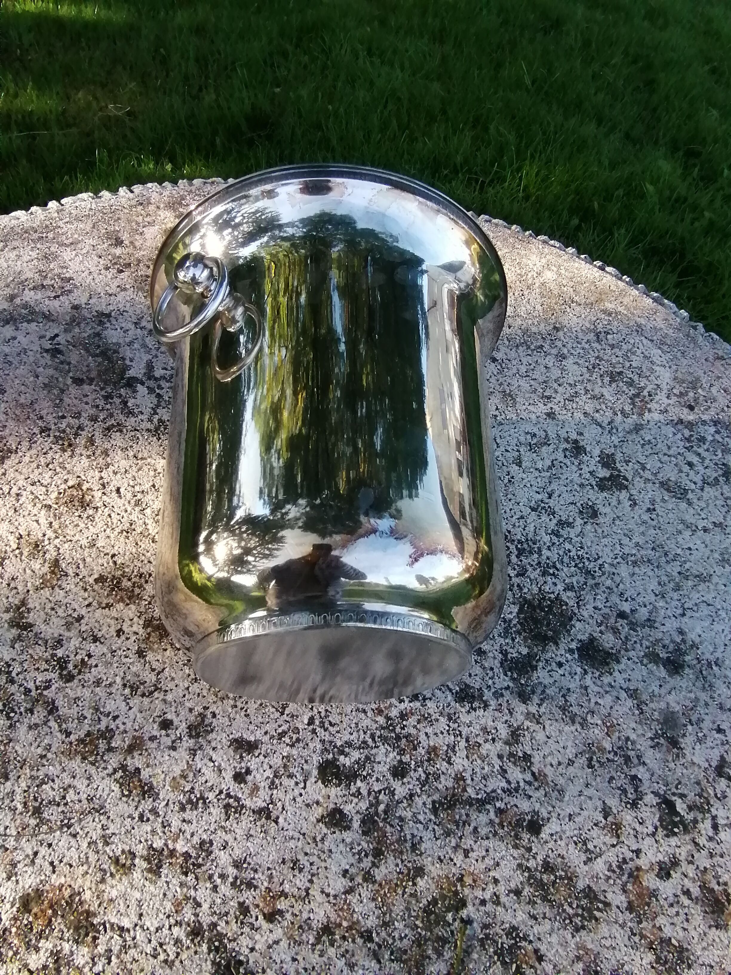 Silver metal champagne bucket