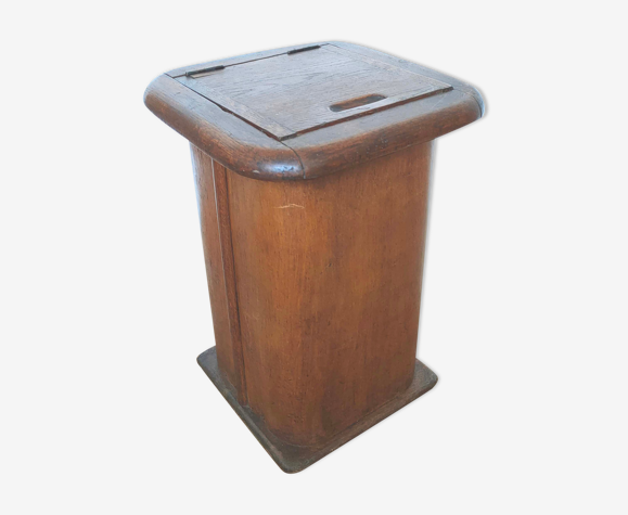 Coffre en bois artisanal