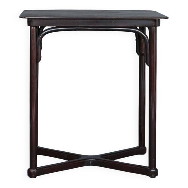 Une petite table d'appoint Art Nouveau en hêtre par J&J Kohn, 1910 — Beyit