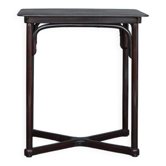 A small Art Nouveau side Table in beech by J&J Kohn, 1910