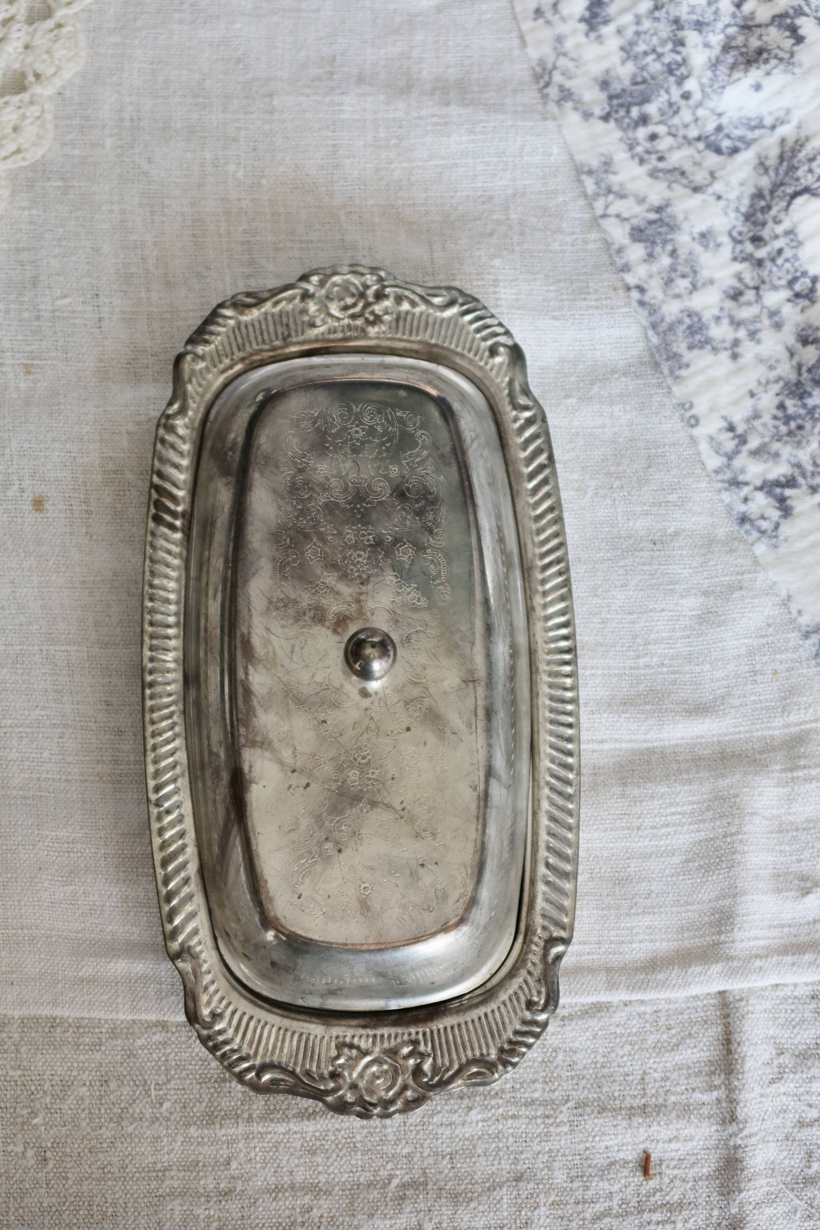 Vintage silver-plated butter dish in rococo style - Glass compartment - Knife