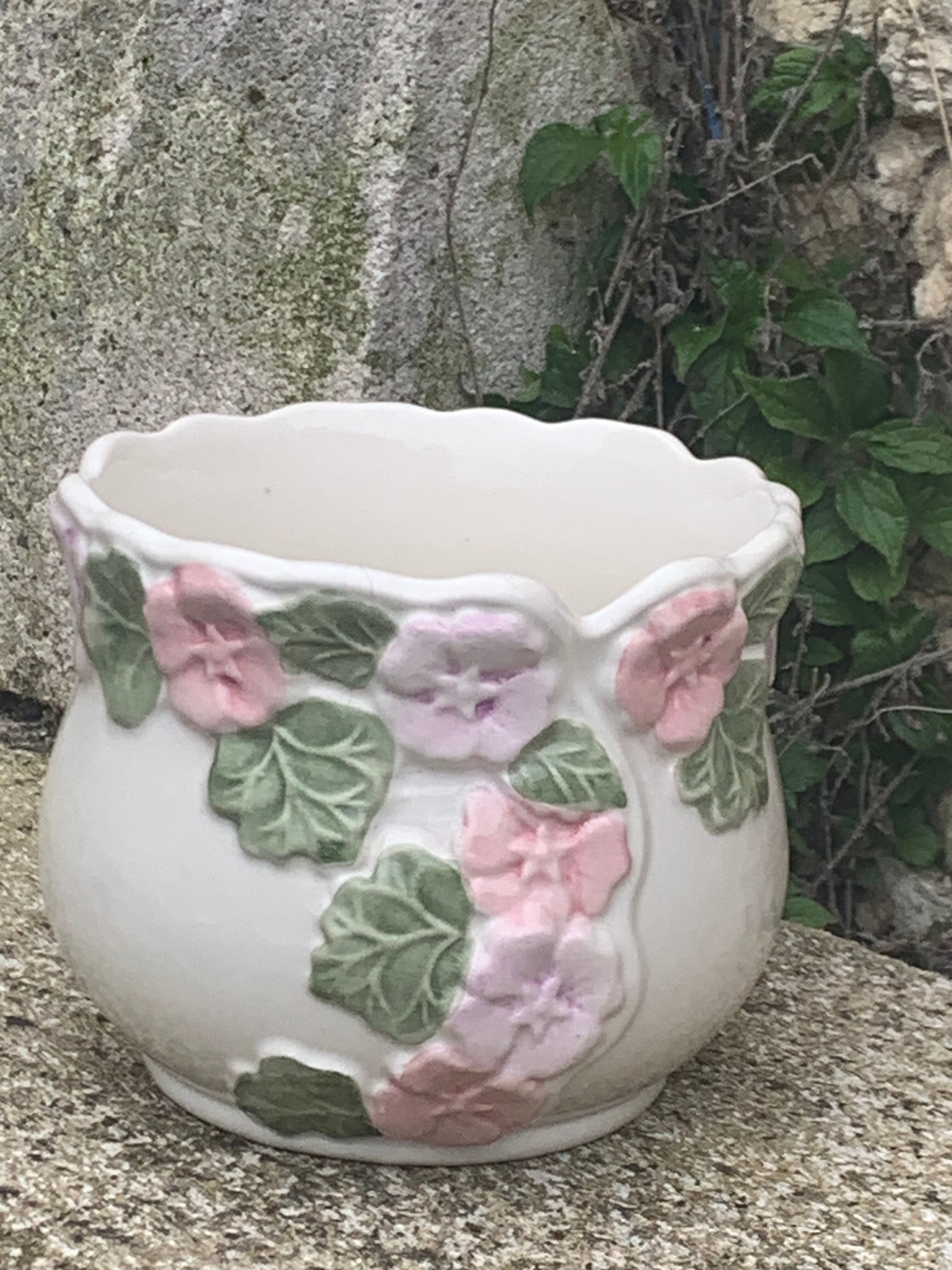 Pot cover in slurry floral pattern purple and pink