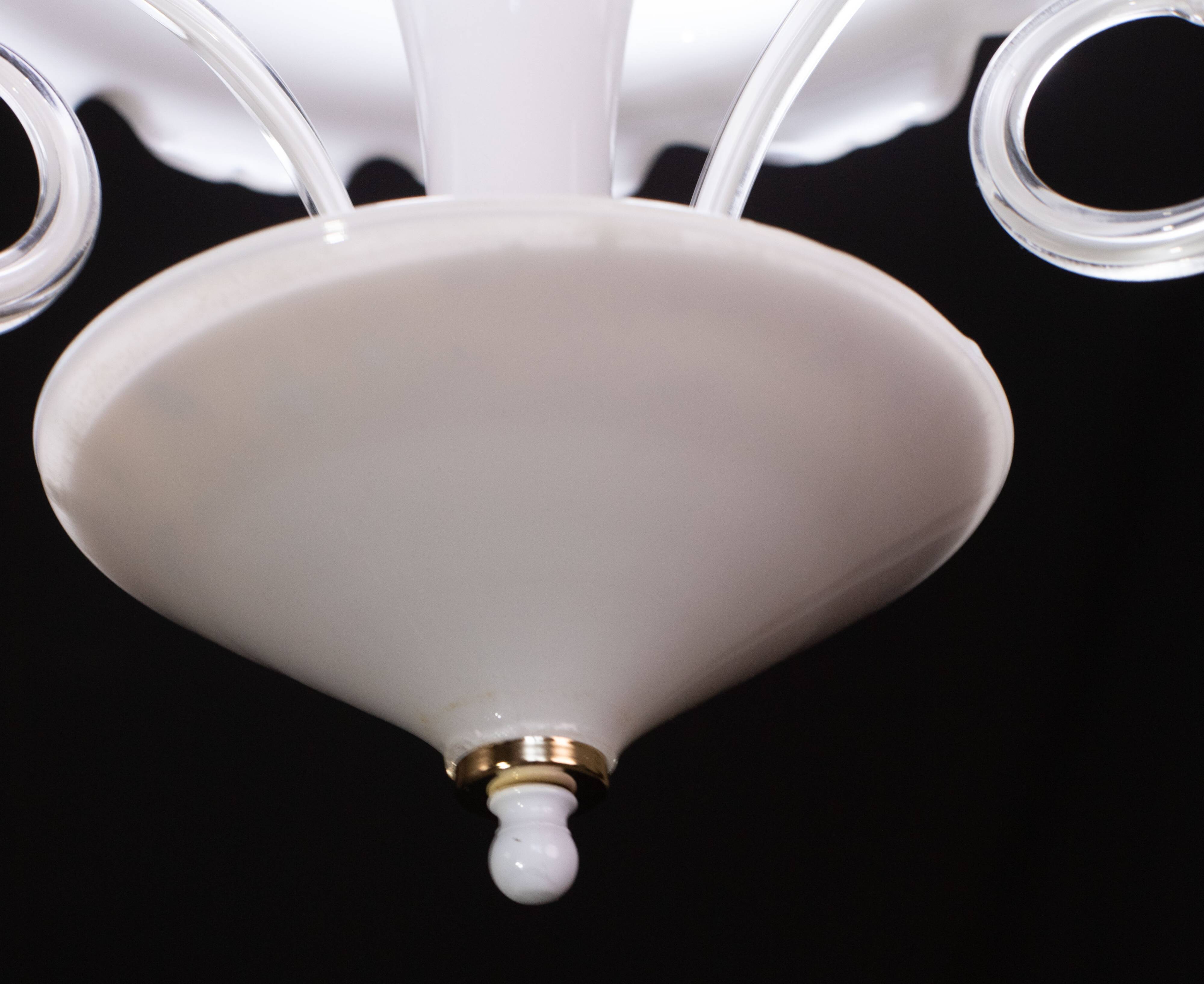 “Umbrella” Charming Murano Vintage White Chandelier in Murano Glass, 1980s