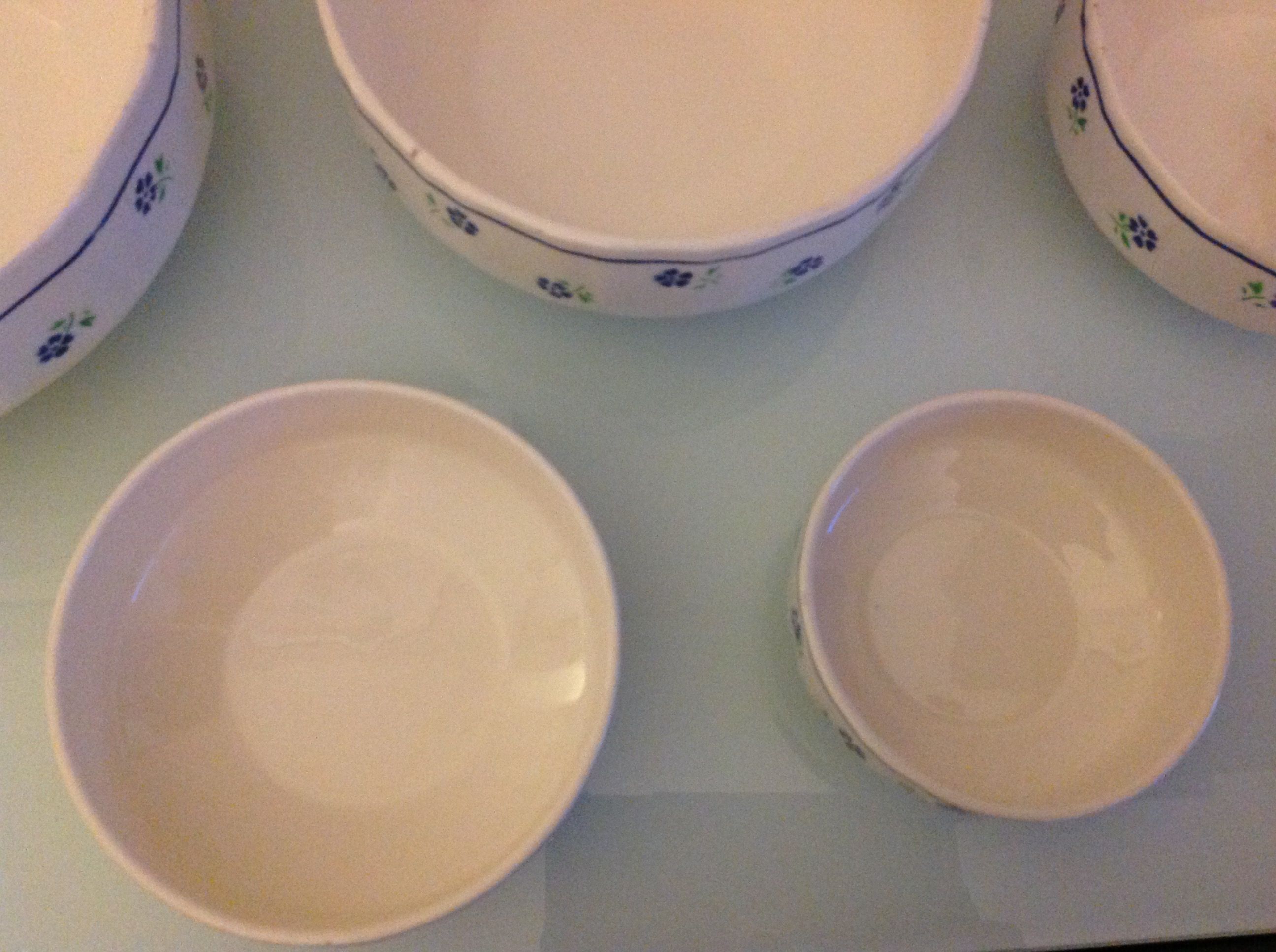 Suite of five salad bowls decor Claudius des faienceries de Badonviller, 50/60