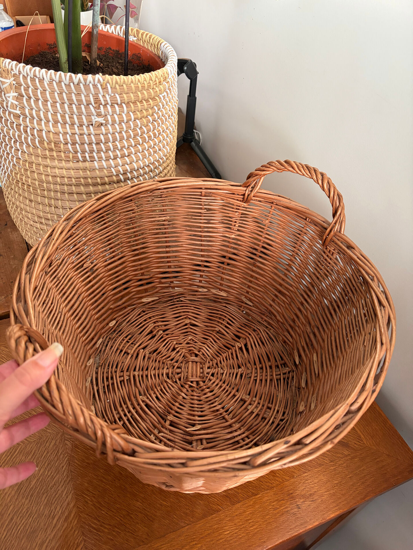 Grand panier en osier tressé 41 cm – panier rangement déco