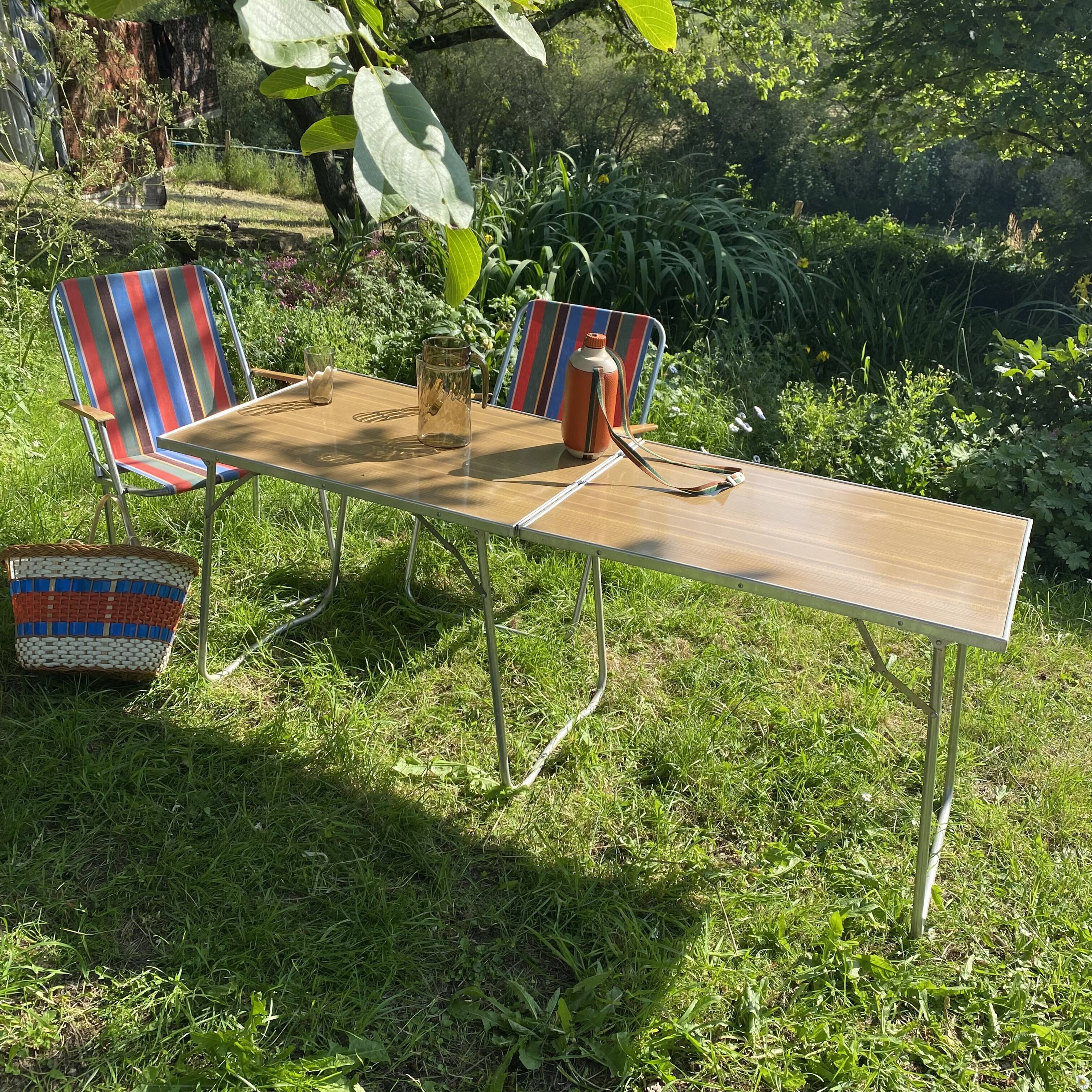 Table de camping pliante en formica