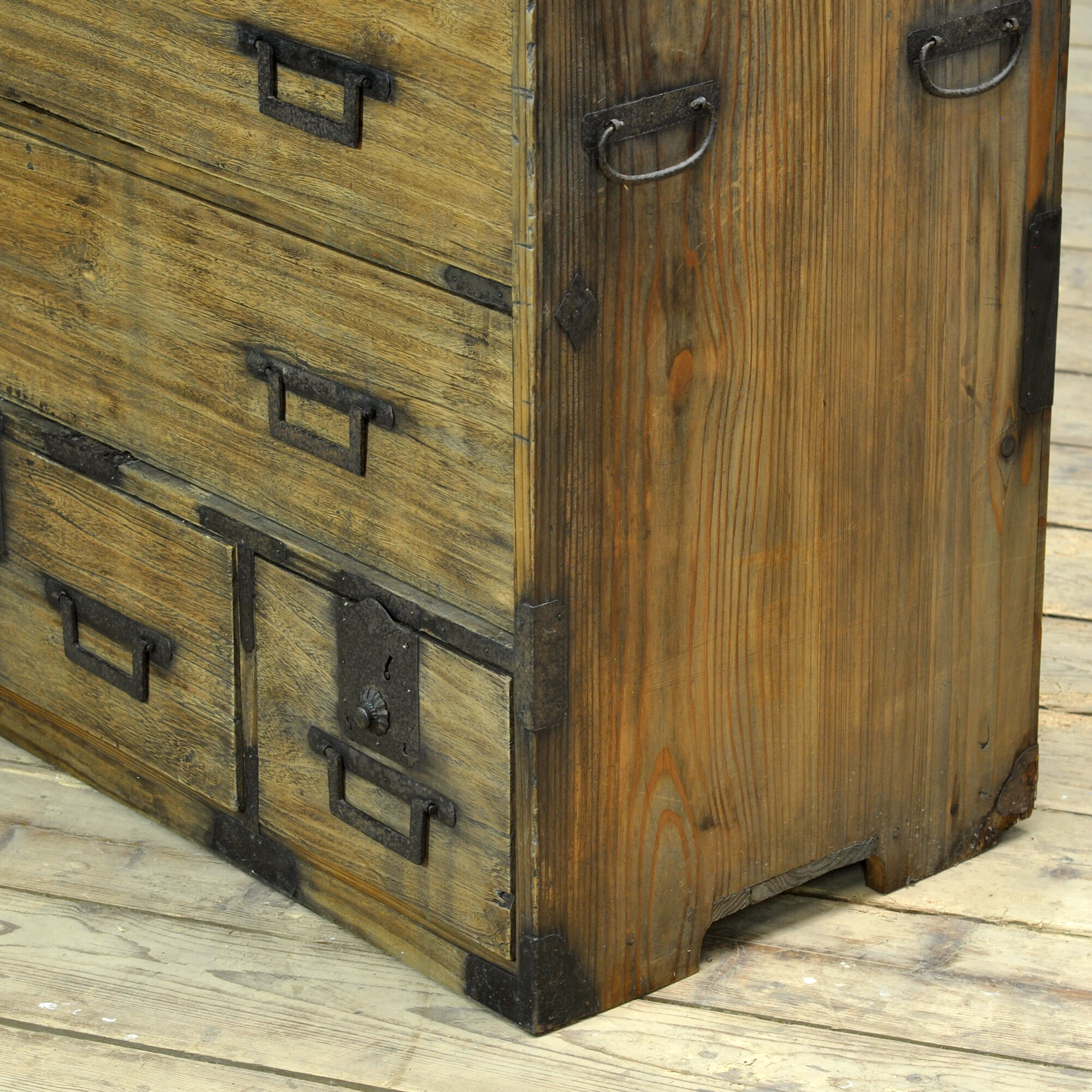 Commode Tansu japonaise, vers 1870