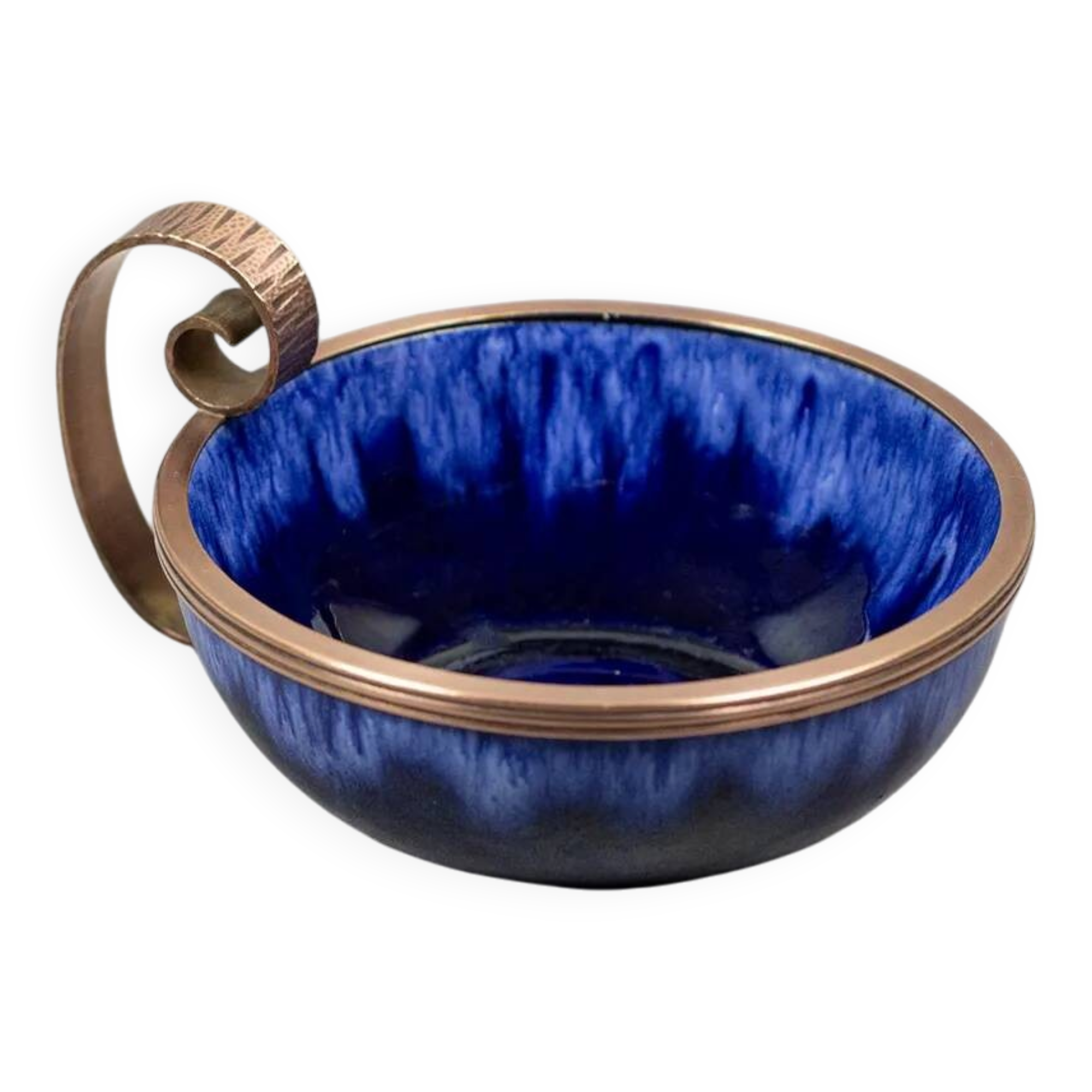 Art Nouveau cup "Marquise de Sévigné" by André Villien, circa 1910