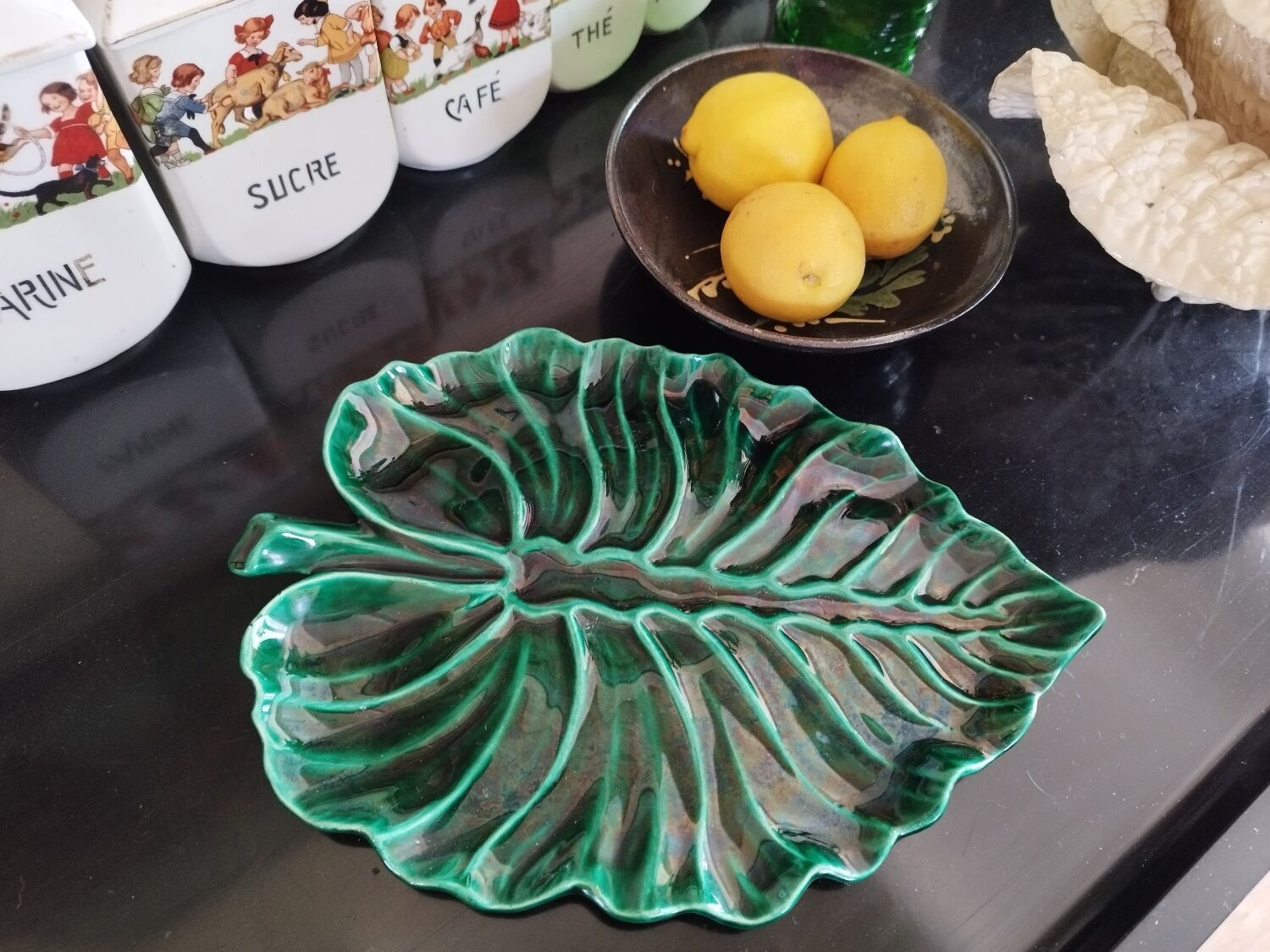 Leaf tray