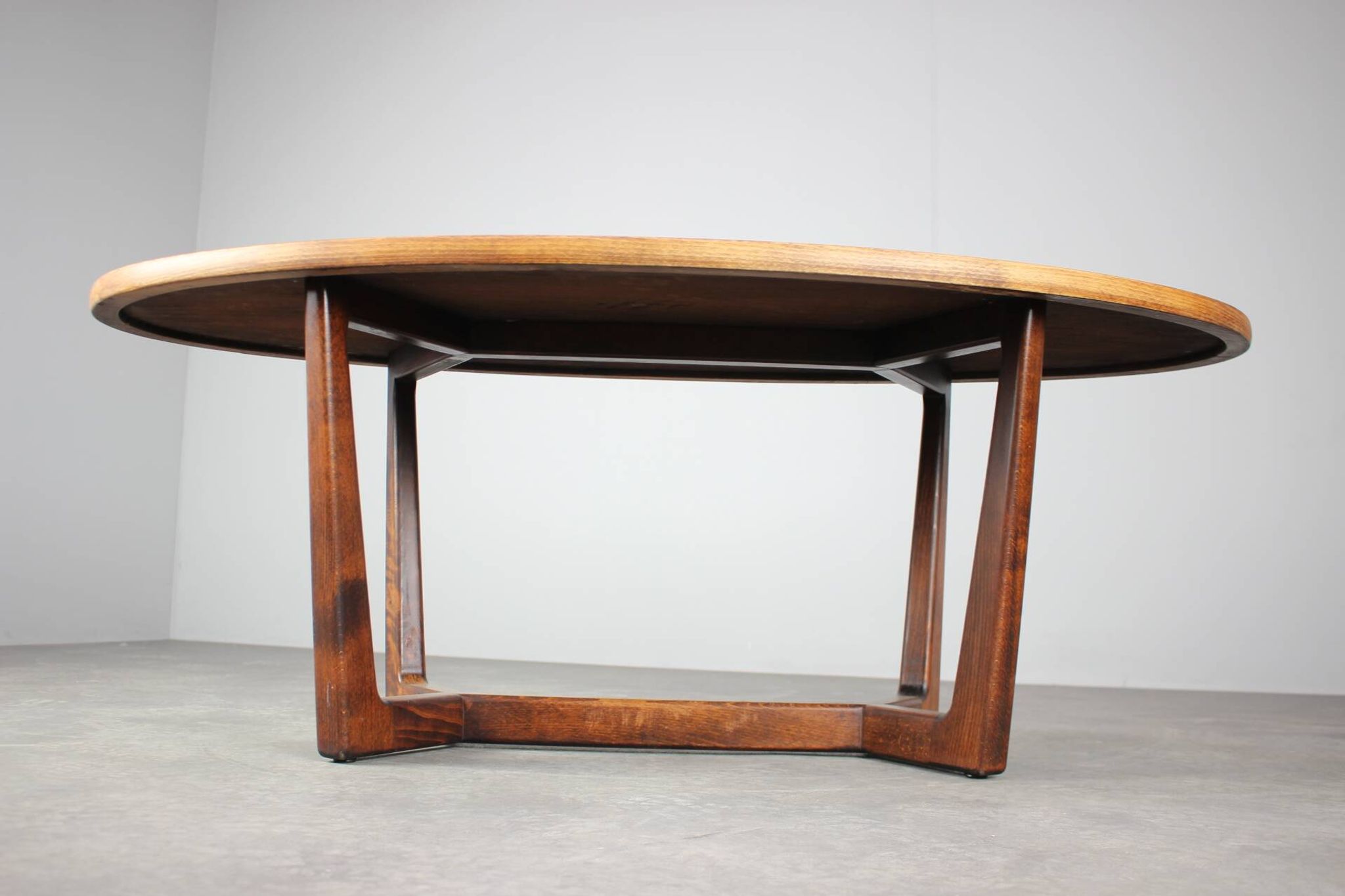 Table de conférence milieu du siècle par Dřevotvar, années 1960