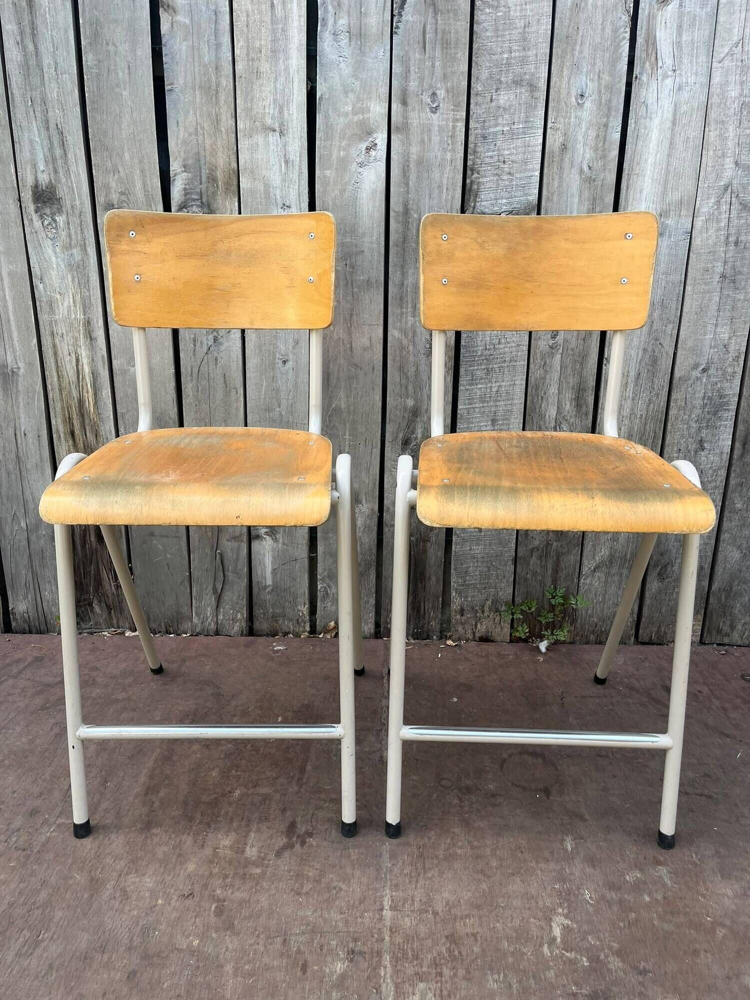 Vintage stackable high stool in beech and metal, 1960s