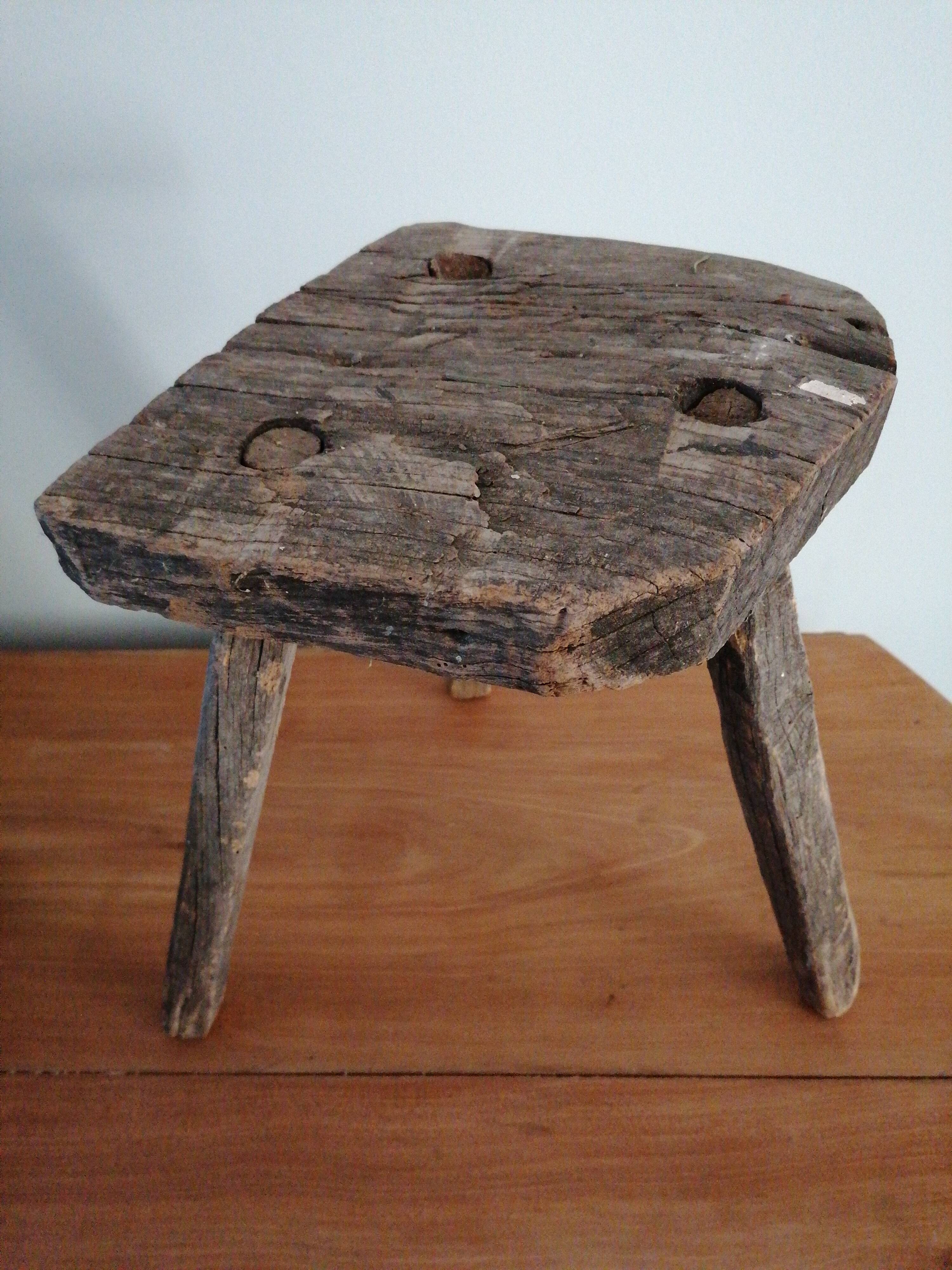 19th milking tabouret