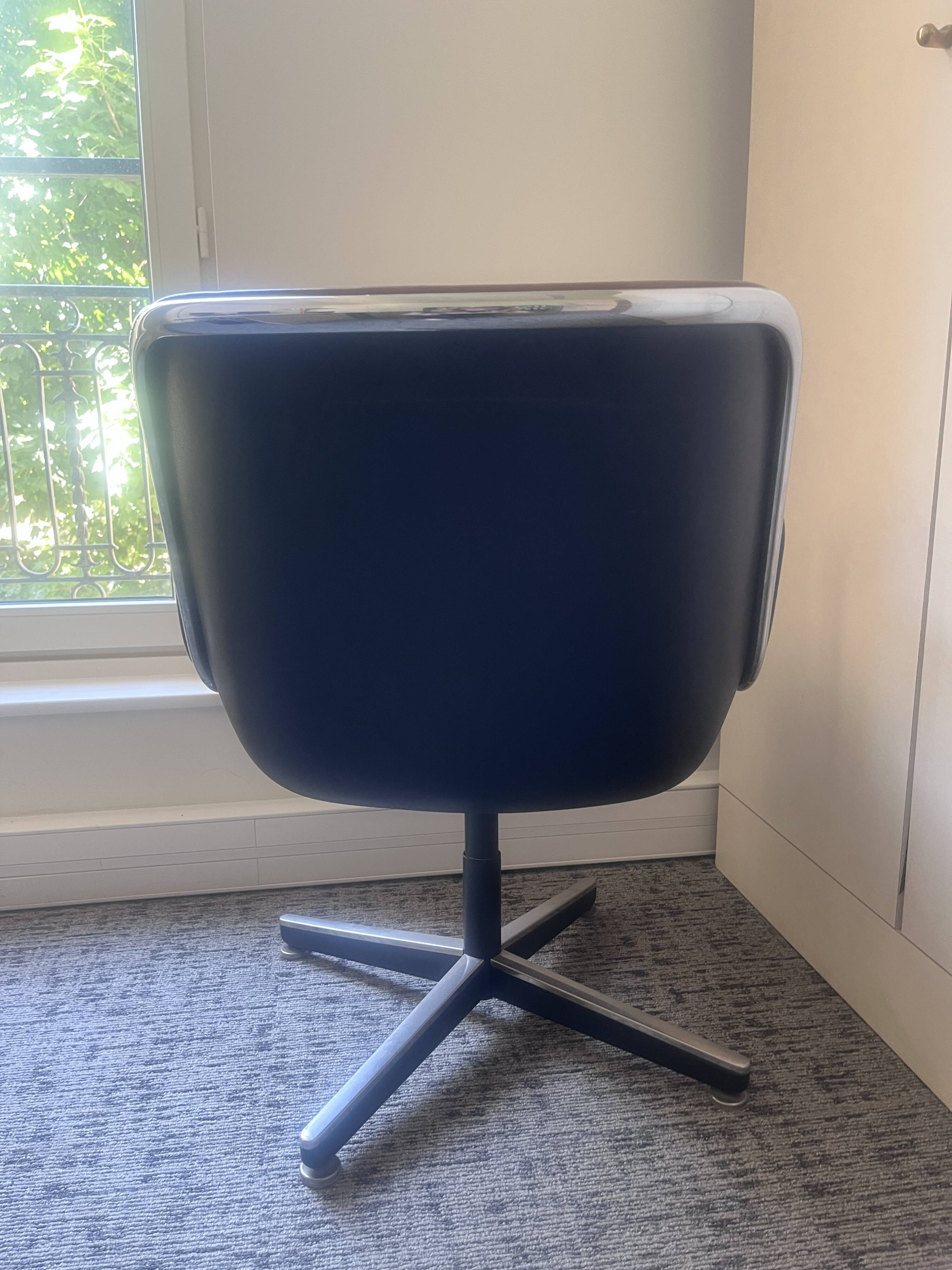 Fauteuil design Charles Pollock pour Knoll