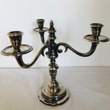Paire de chandeliers en métal argenté