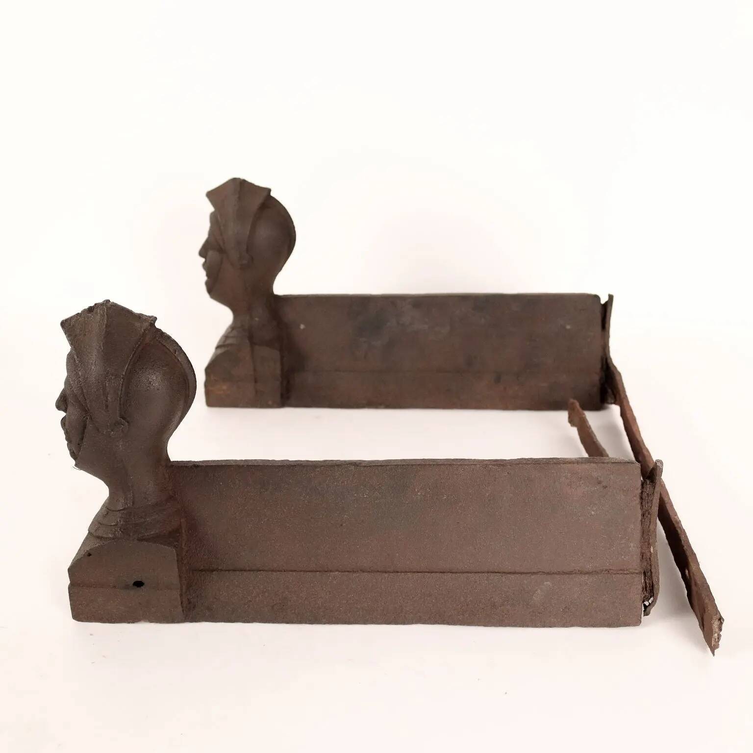 Paire de chenets en fer, Europe, XIXe siècle