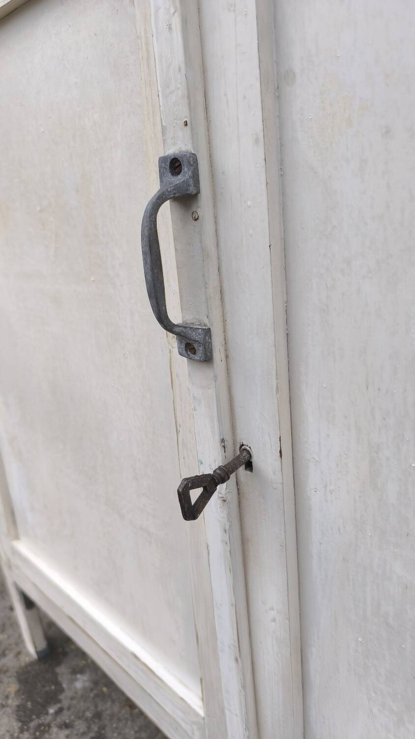 Parisian buffet from the 50s