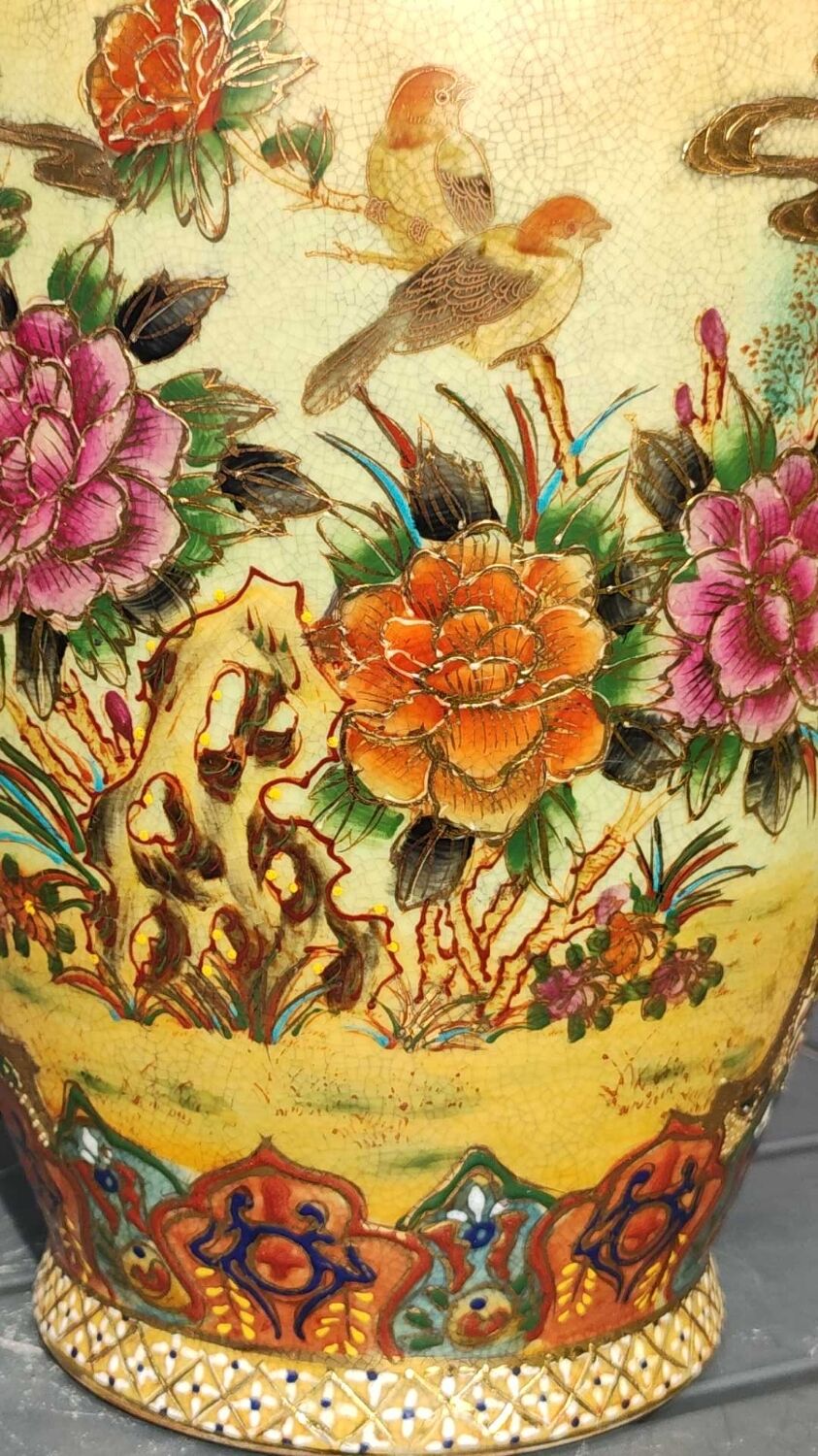 Vase signed Satsuma. Birds/Butterflies/floral patterns on a wild nature background. Gold highlights