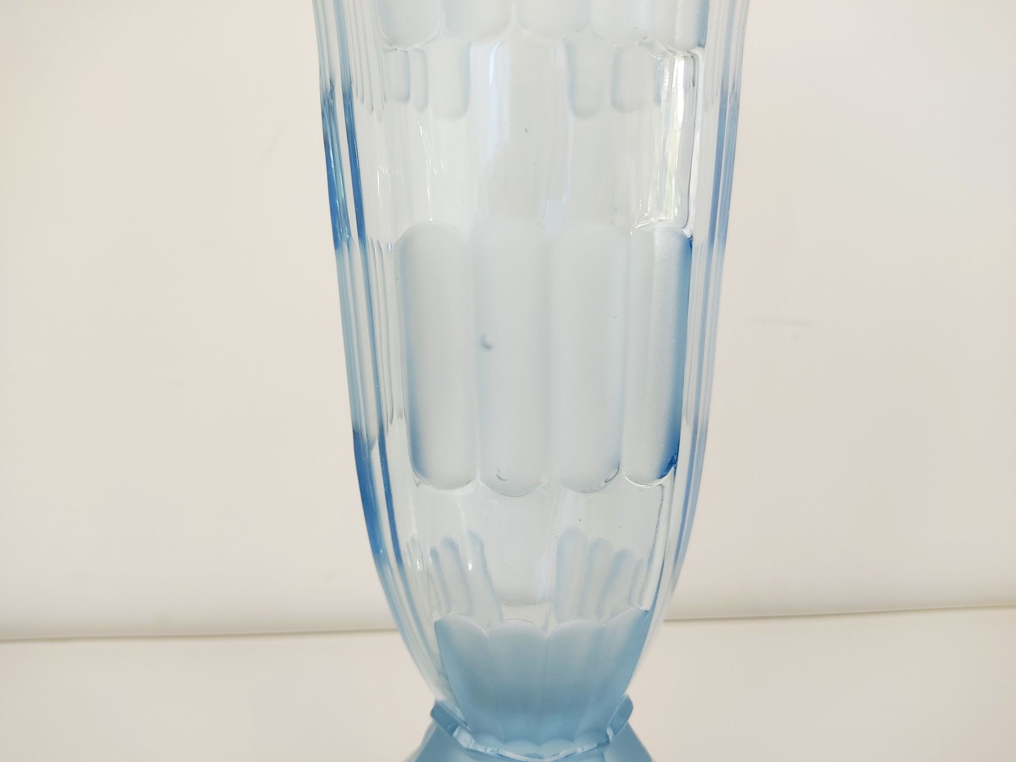Vase art déco verre bleuté